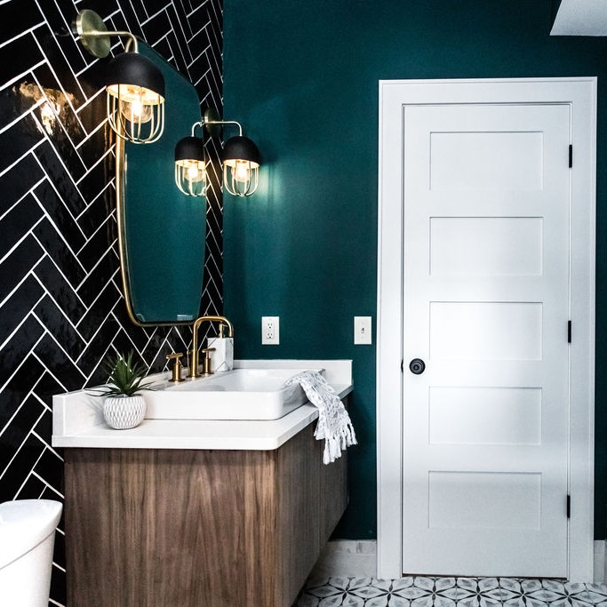 Watch Renter-Friendly vs. Full Bathroom Renovation With a Pro Designer, Re:Design