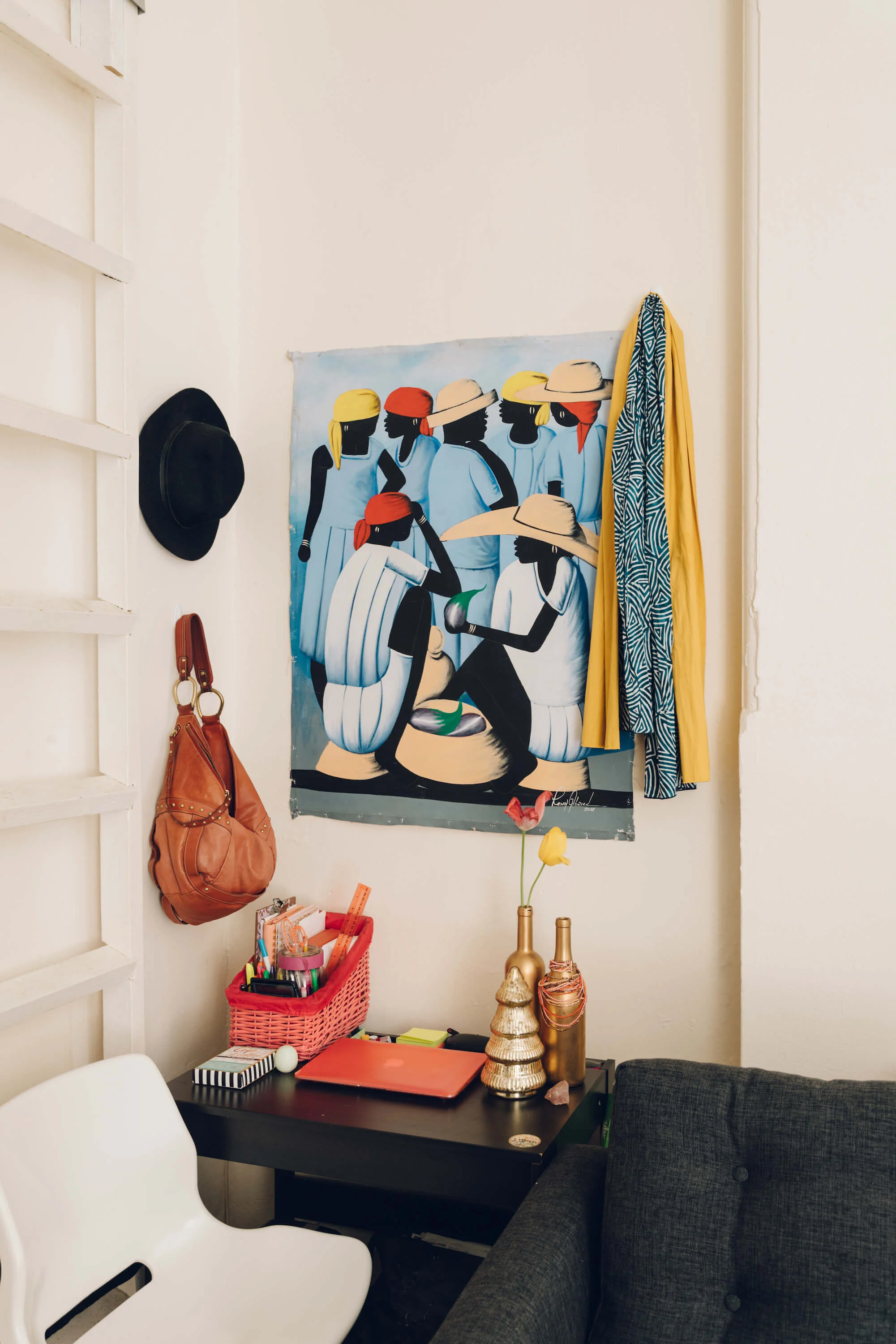 Albie Knows Renter Friendly Small Space Design 2.jpg