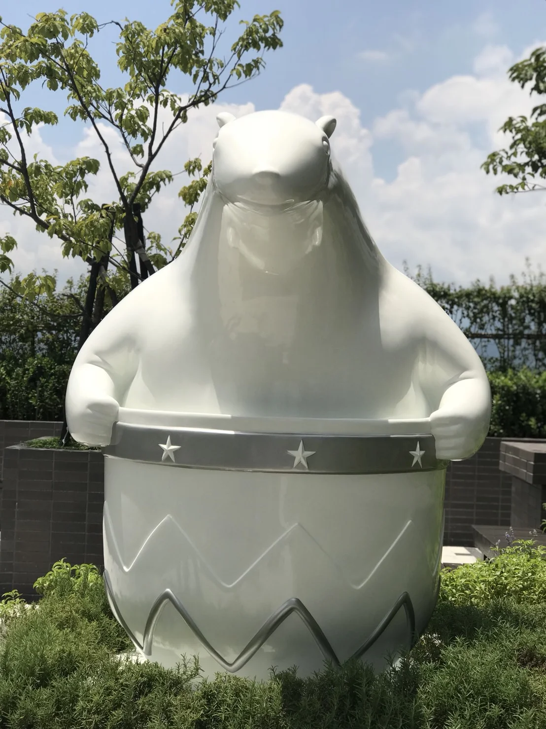 望向家鄉的北極熊/ 廣宇晴朗