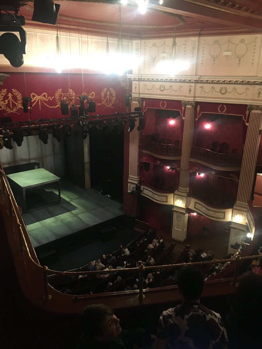 We're here! Very excited to watch #RomeoAndJuliet at the @New_Theatre with @ACS_PerformArts