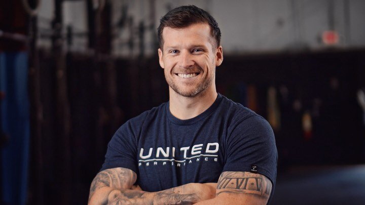 I love this Brand Story from @thetravismayer and @unitedperformanceftc! Thank you for letting me film this! There are not many things that I love more than filmmaking and @crossfit!
.
Produced by @stratahouse
.
.
.
#crossfit #filmmaker #filmmaking #c
