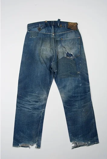 MoMA-Debuts-Items-Is-Fashion-Modern-This-Fal-5.jpg