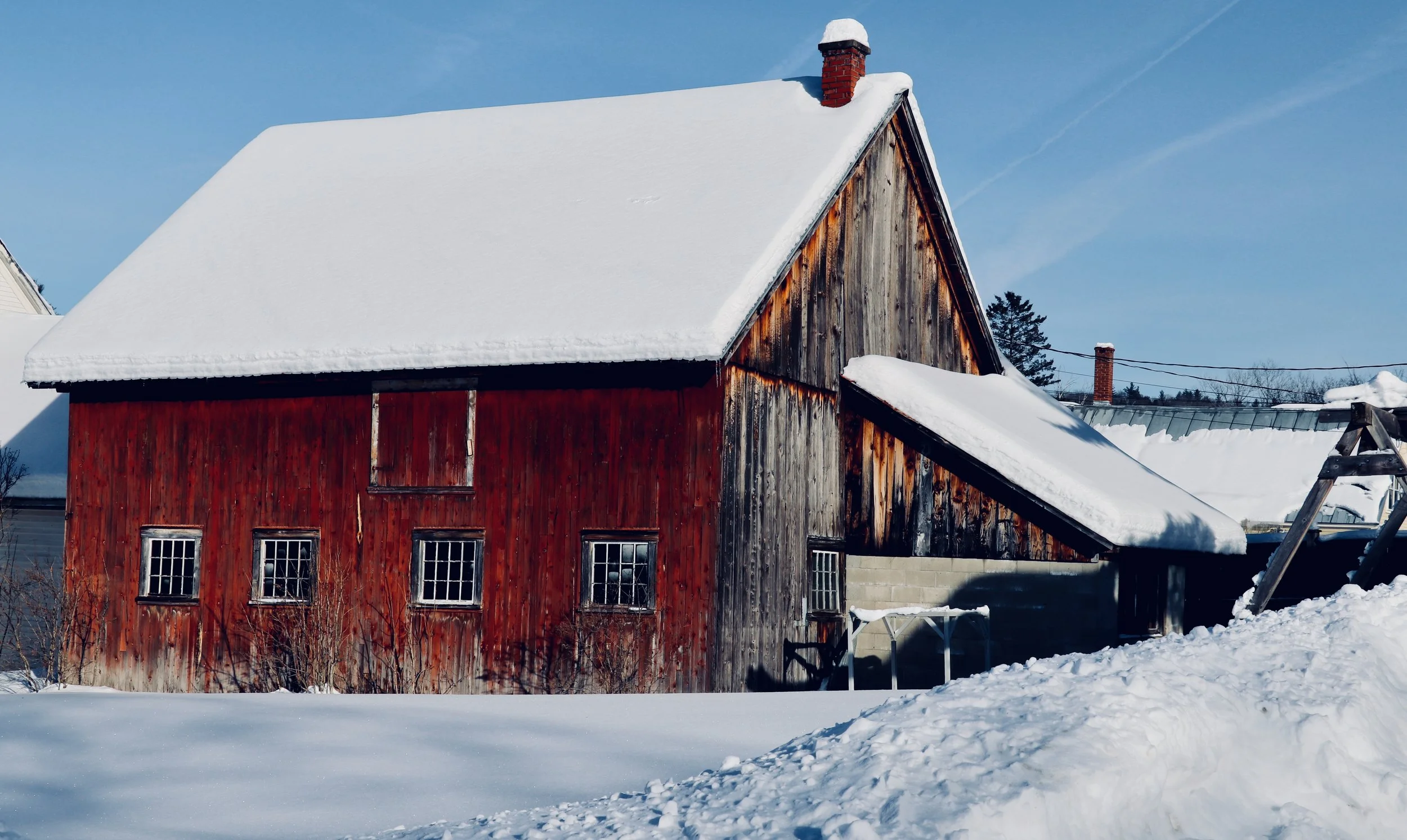 Winter Barn 