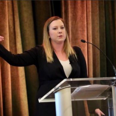  Cofounder of The W Source™ Hannah Buschbom speaking to the Cambridge Community of Women on “Intentional Networking” at the Cambridge Women Advisers Summit in Fort Worth, TX. Photo Credit:  @CambridgeIBD  