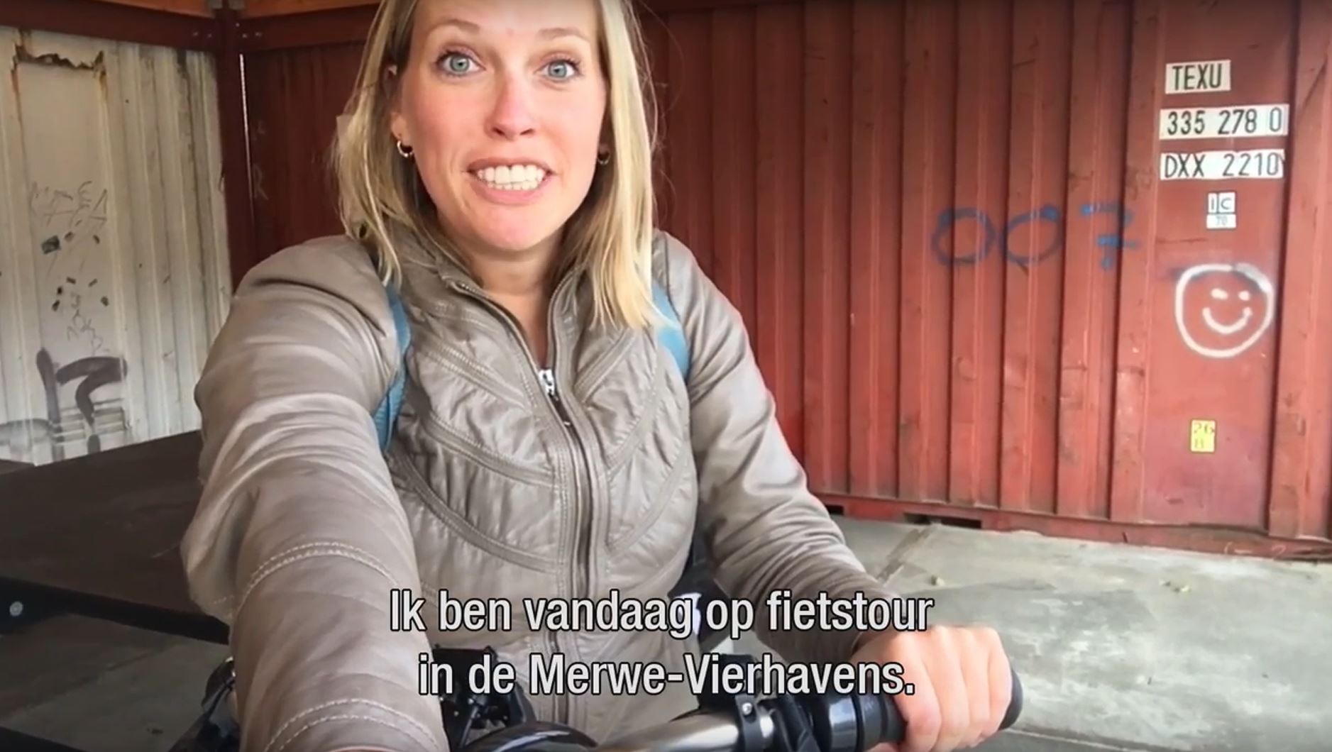 Port vlogger Simone ontdekt, op de fiets, M4H makerspots (YouTube)