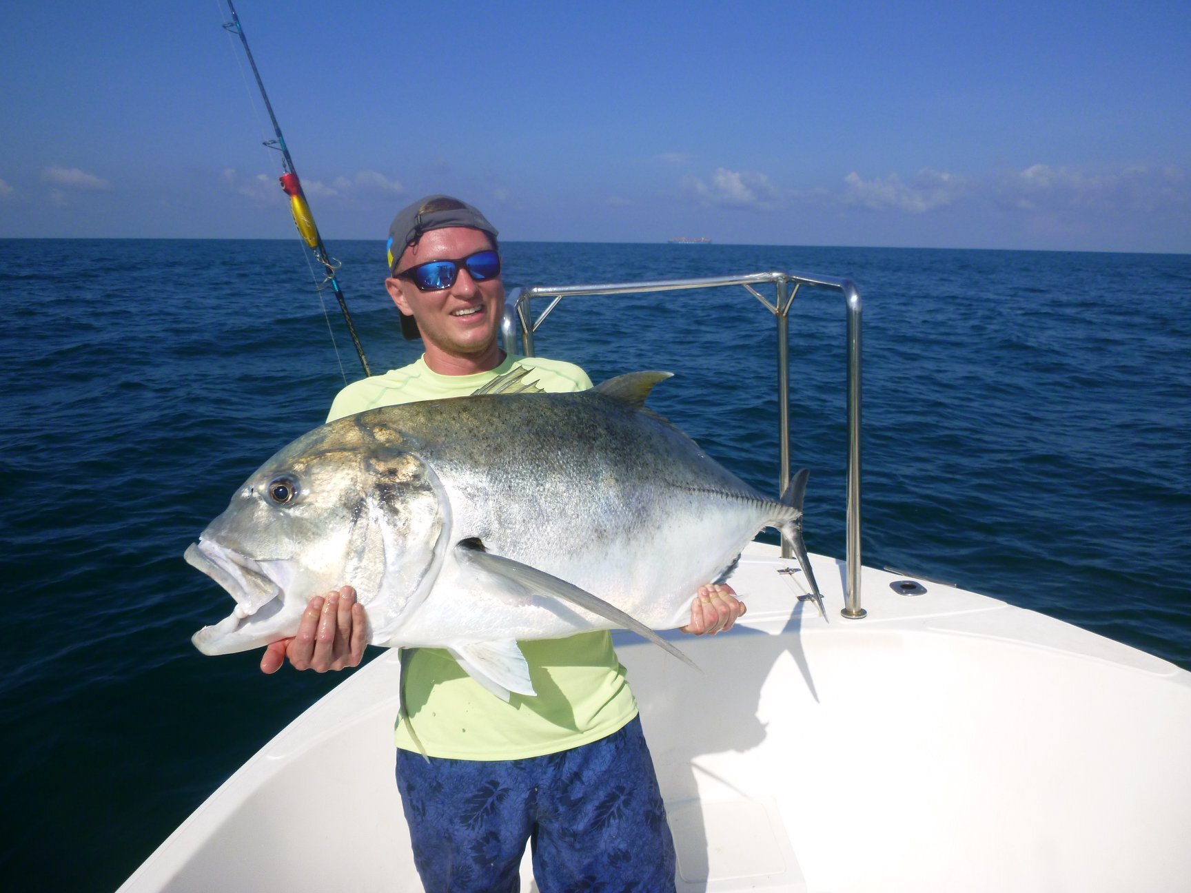 First GT popping experience for Ukrainian couple — Sport Fishing Lanka