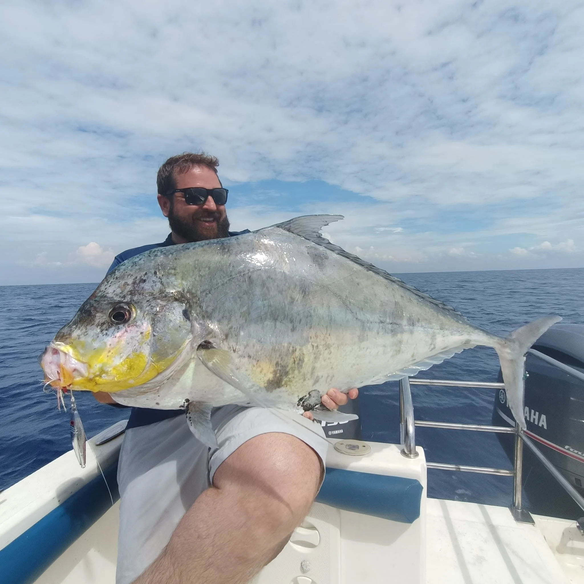 Diamond trevally jigging sri lanka.jpg