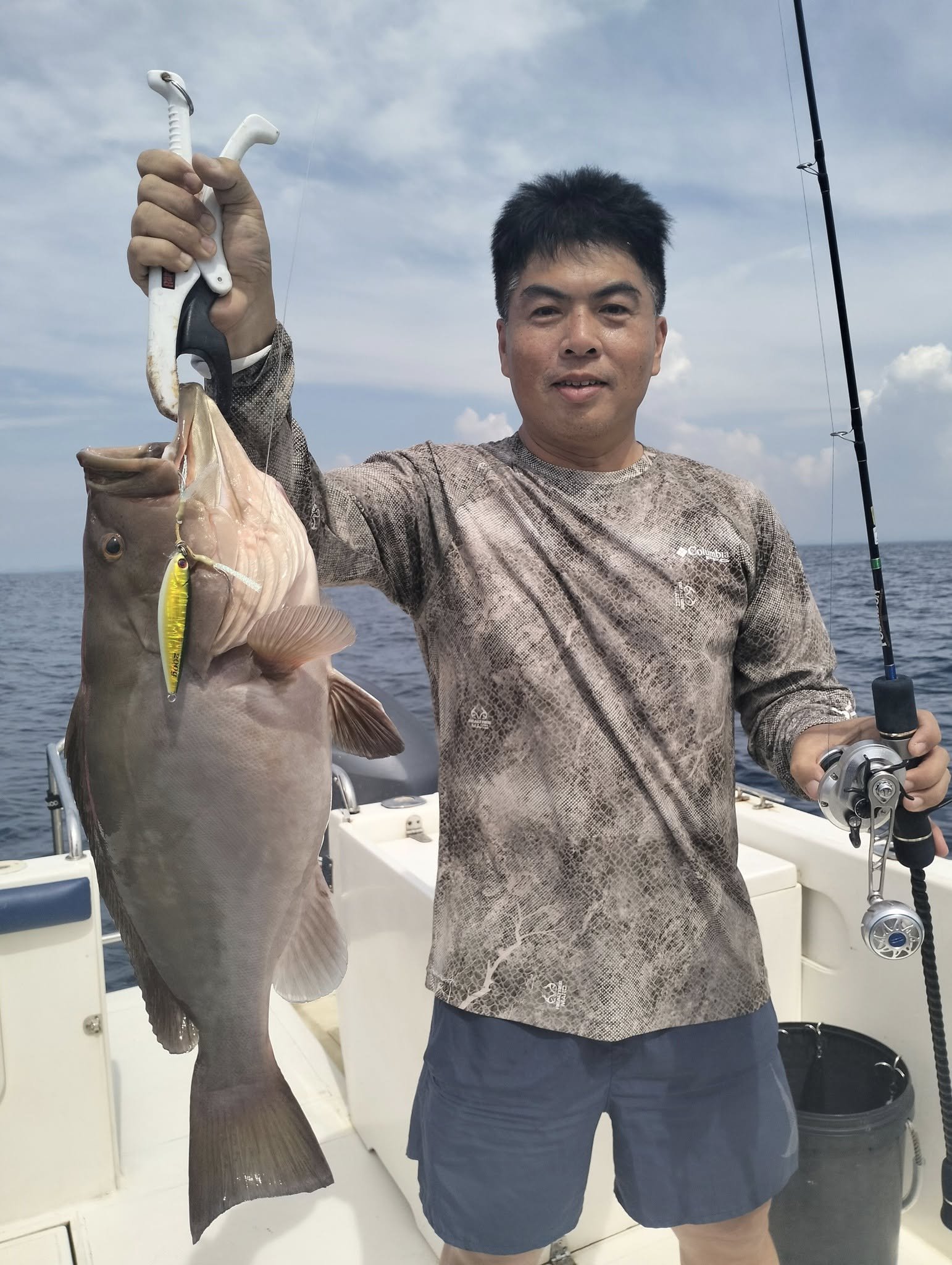 Grouper light jigging sri lanka.jpg