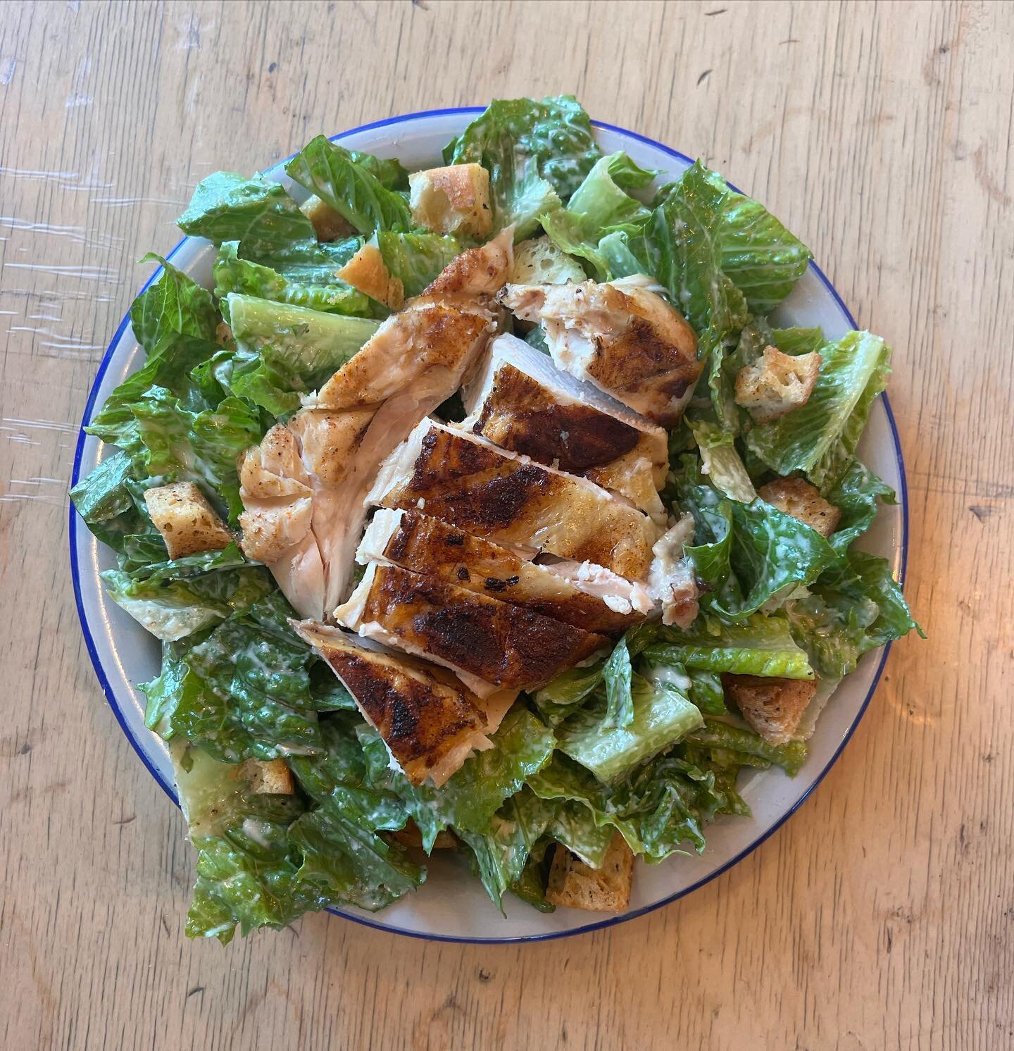 You just can&rsquo;t go wrong with a Caesar salad! With our house dressing and a Hot BBQ add-on, it&rsquo;s one of our most popular lunch orders for a reason! 
If you&rsquo;re not feeling like a hot BBQ then try it with sliced chkn breast, pulled dar
