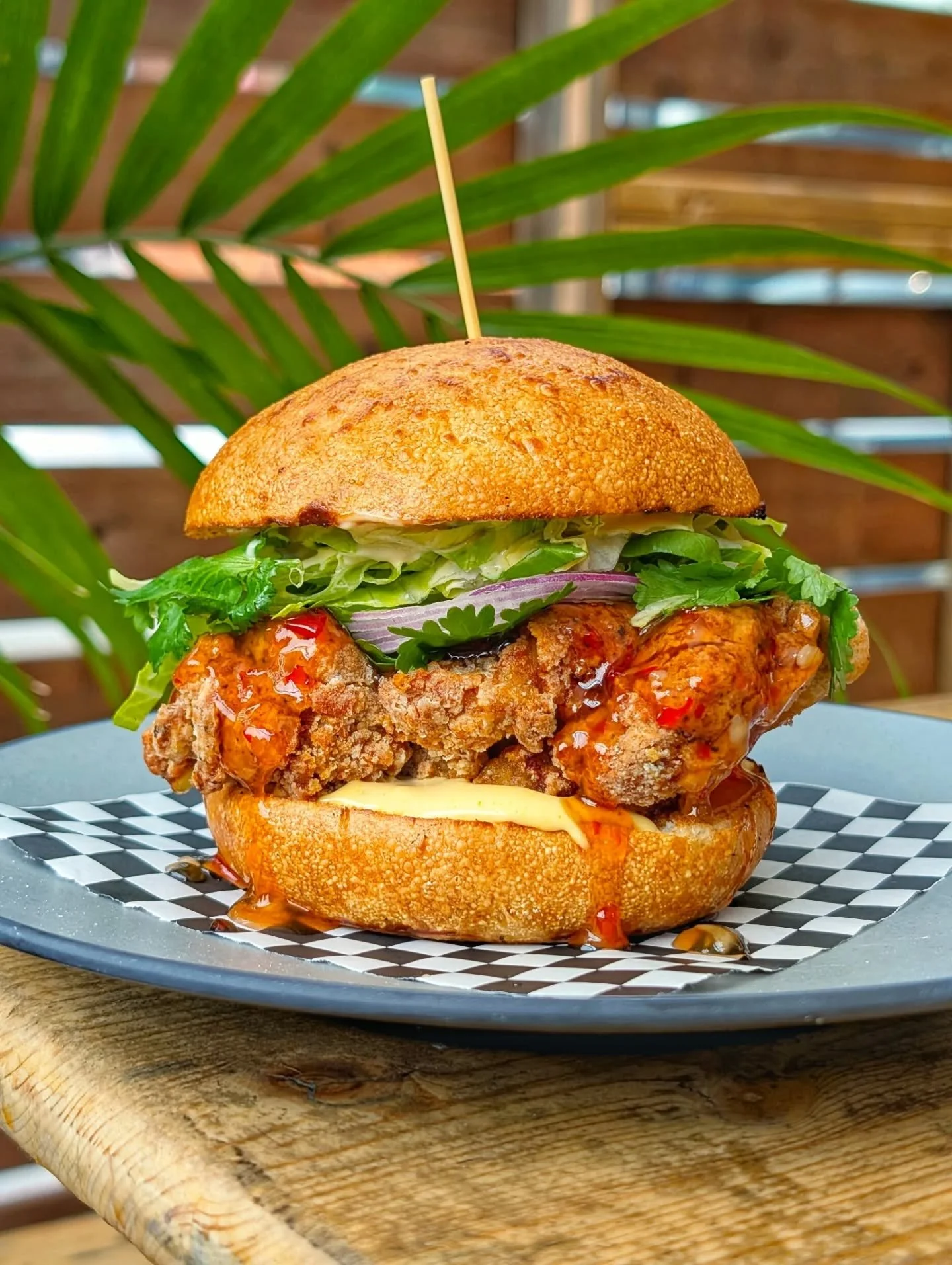 THE SWEET CHILI🌶️ 

FRIED CHKN 🐔 
SWEET CHILI SAUCE 🌶️
RED ONION 🧅 
CILANTRO 
LETTUCE 🥬 
LIME-AJI MAYO 

Available August 5th - 9th