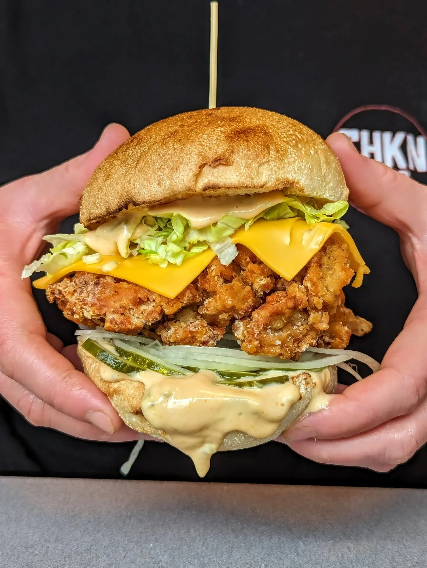THE BIG CHKN

FRIED CHKN 🍗
LETTUCE 🥬 
PICKLES 🥒 
ONIONS 🧅 
SLICED CHZ 🧀
SPECIAL SAUCE 

Available Aug 12th - 16th