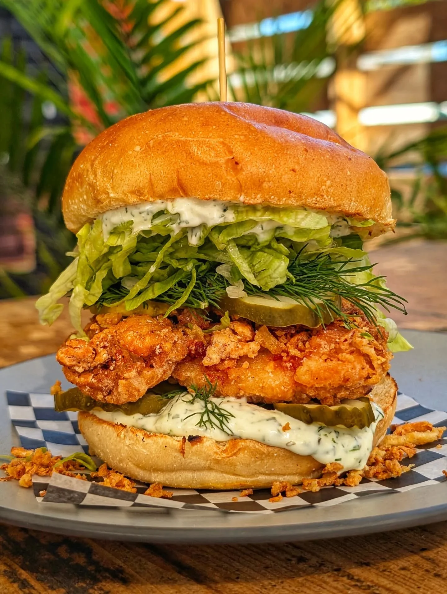 THE CRUNCHY DILL

FRIED CHKN 🍗
DILL PICKLE RANCH 
DILL PICKLES🥒
LETTUCE 🥬
CRISPY ONIONS🧅

Available Sept 30 - Oct 4