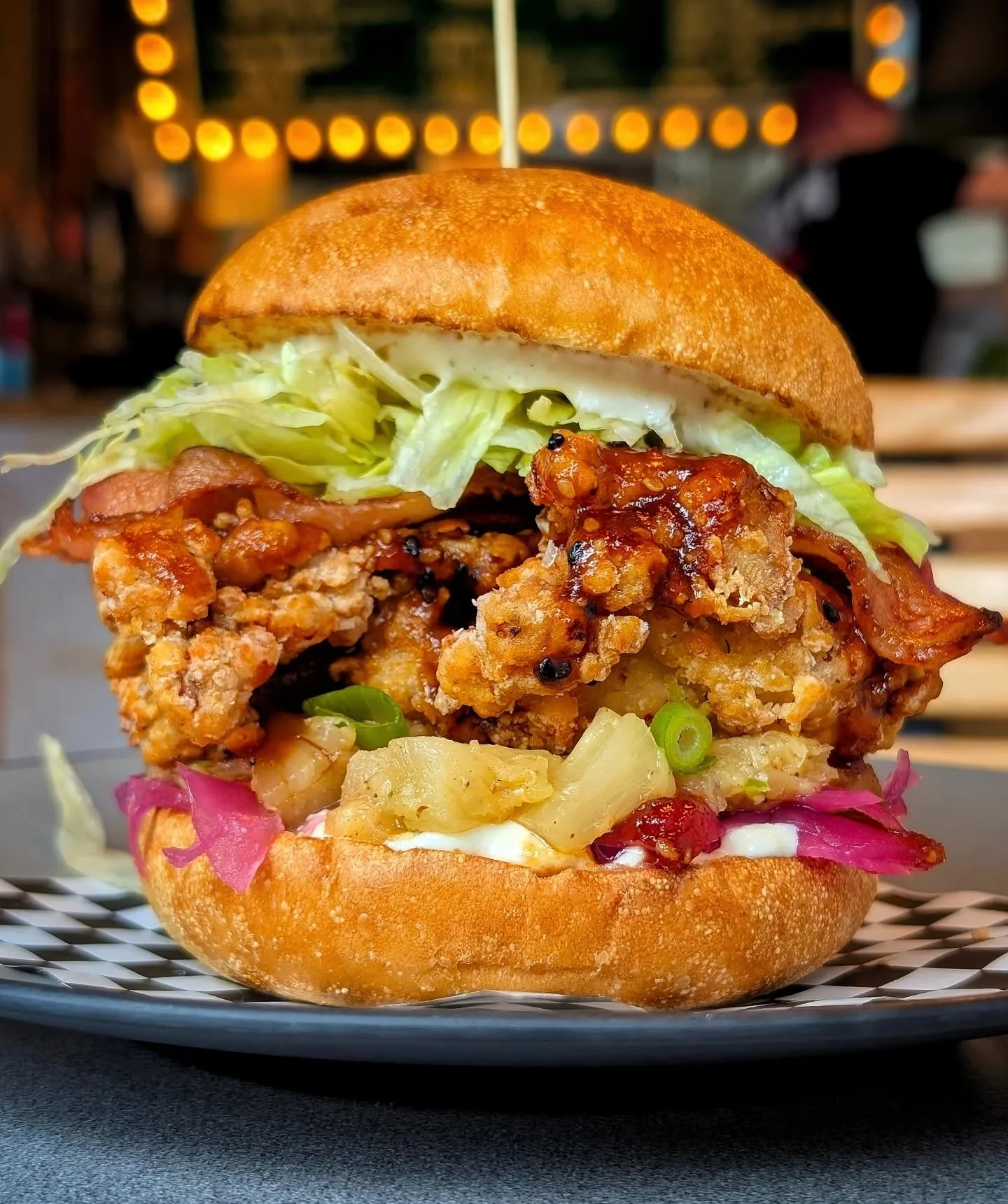 THE TROPICAL HAWAIIAN

FRIED CHKN 🍗
BACON 🥓 
ROASTED JALAPENO RANCH 🌶️
PINEAPPLE SALSA 🍍
PICKLE ONIONS, LETTUCE 🧅
HAWAIIAN BBQ GLAZE 🌊

Available Nov 11 - Nov 16