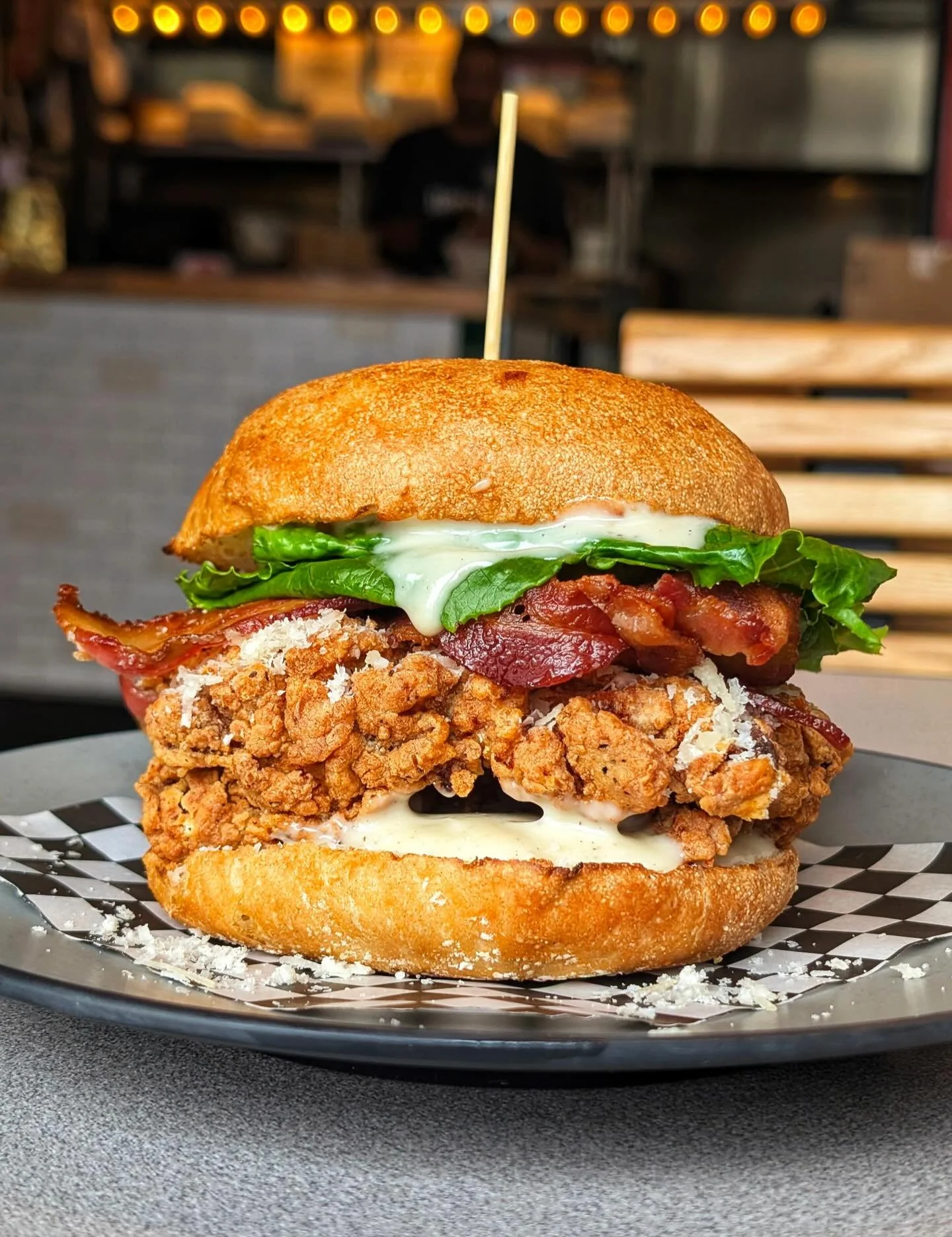 👑 THE CAESAR 👑

🧄 CAESAR DRESSING
🥓 BACON
🥬 ROMAINE 
🧀 PARM 

☎️AVAIL: 

DEC 27: 11:30AM - 9PM 
DEC 28: 3PM - 9PM