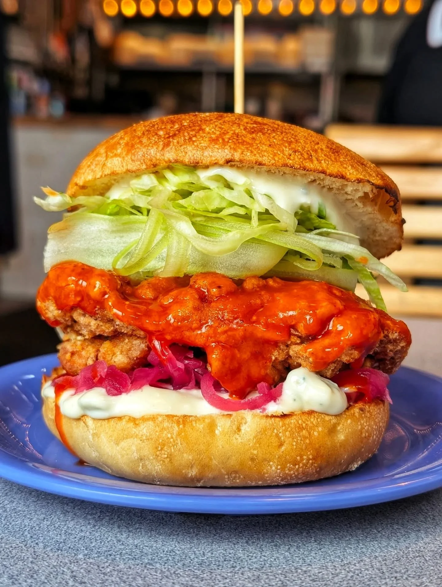 THE BUFFALO🦬🐔

FRIED CHKN 🐔
BUFFALO HOT SAUCE🔥
CELERY, PICKLED ONIONS, LETTUCE 🥬 
CREAMY BLUE CHEESE DRESSING 🧀

Available Feb 17 - 22