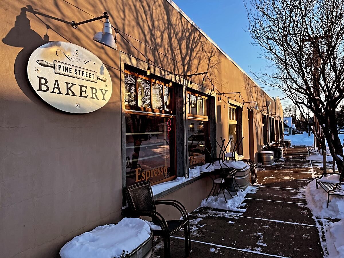 It may be cold outside but it's warm in the bakery! Stop by and warm up if it's safe for you to travel in these conditions. Please travel safely!! 

#bakery #bakeries #bakedgoods #itscoldoutside #winterwonderland #winter #winterishere #icecold #pines