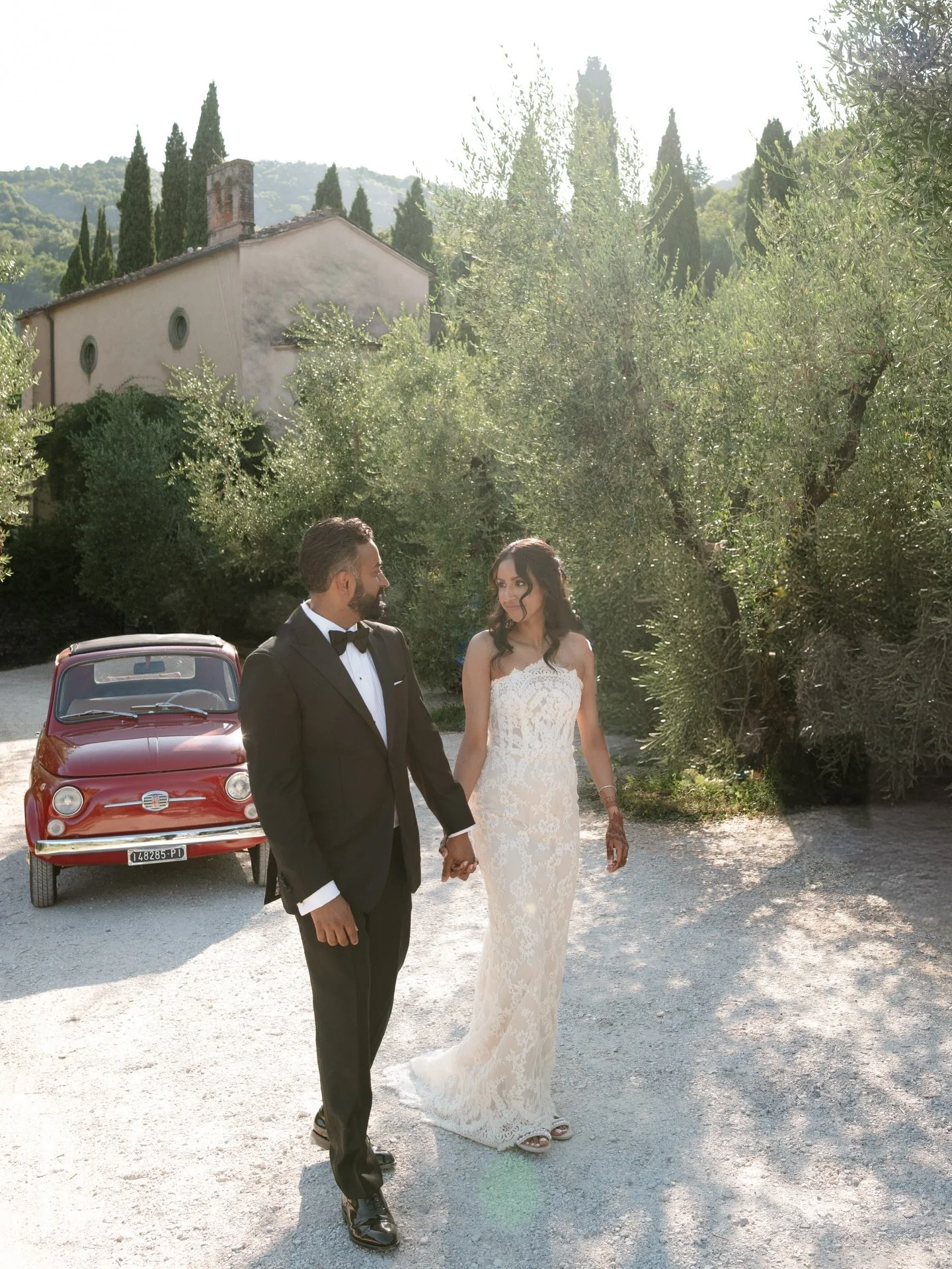 Reliving the magic of our beautiful brides Tuscany wedding.

Photographer @augusthillweddings 
Venue @villacatureglio 
Hair @jessicalockertmakeupandhair 
Makeup @paigegriffithmakeup