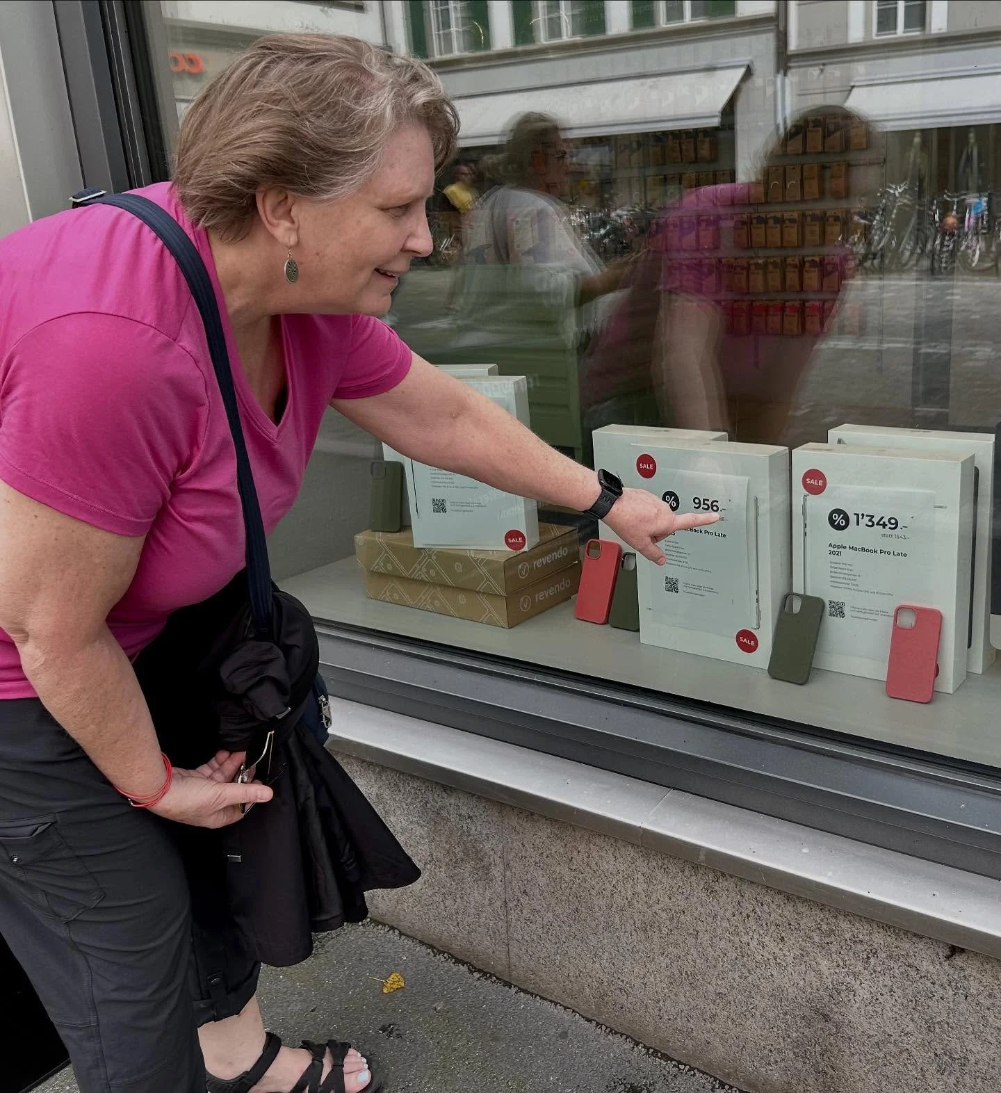 Sue happened upon an Apple refurb store in Lucerne, Switzerland on the day of Apple&rsquo;s September announcement! @apple #theyareeverywhere❤️