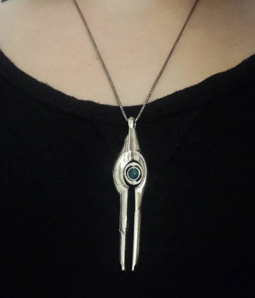 Review RockLove Jewelry’s Mass Effect relay necklace — GeekFold