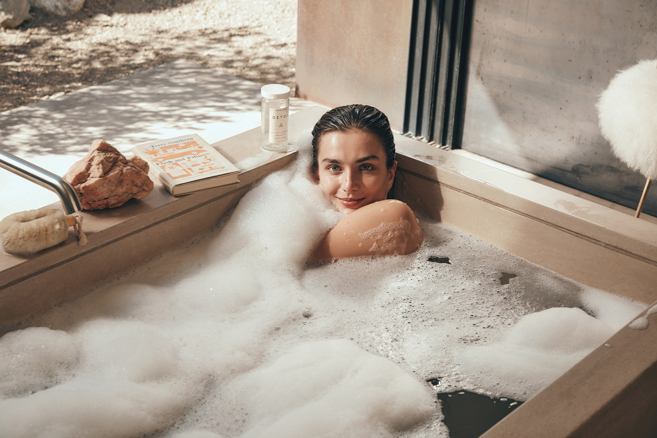 ANTJAN18_PALM SPRINGS_005_307_ME TIME post NE.jpg