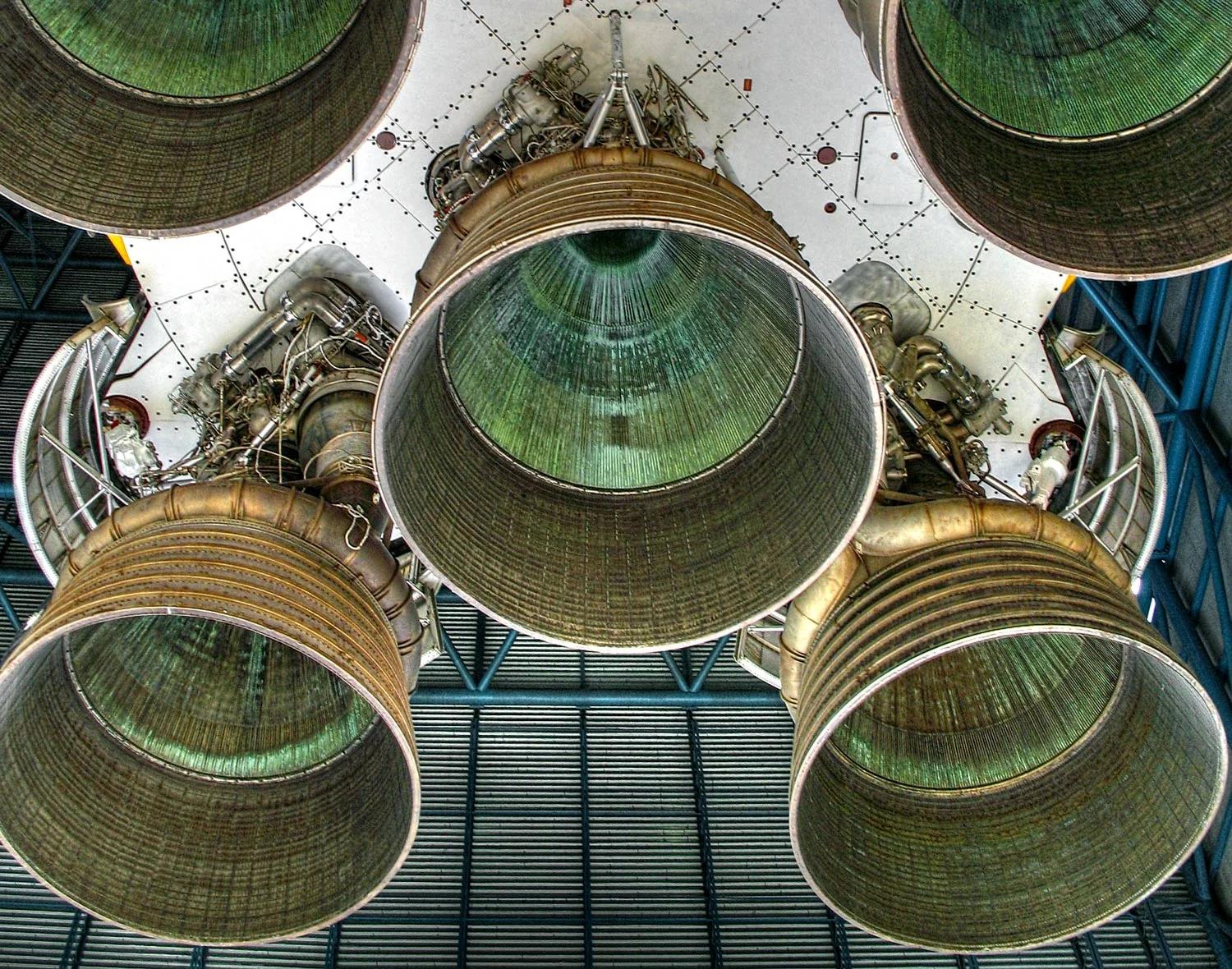 SATURN-V FIRST STAGE (Photograph)Saturn-V first stage engines, Kennedy Space Center, Cape Canaveral, Florida, USA (2008).