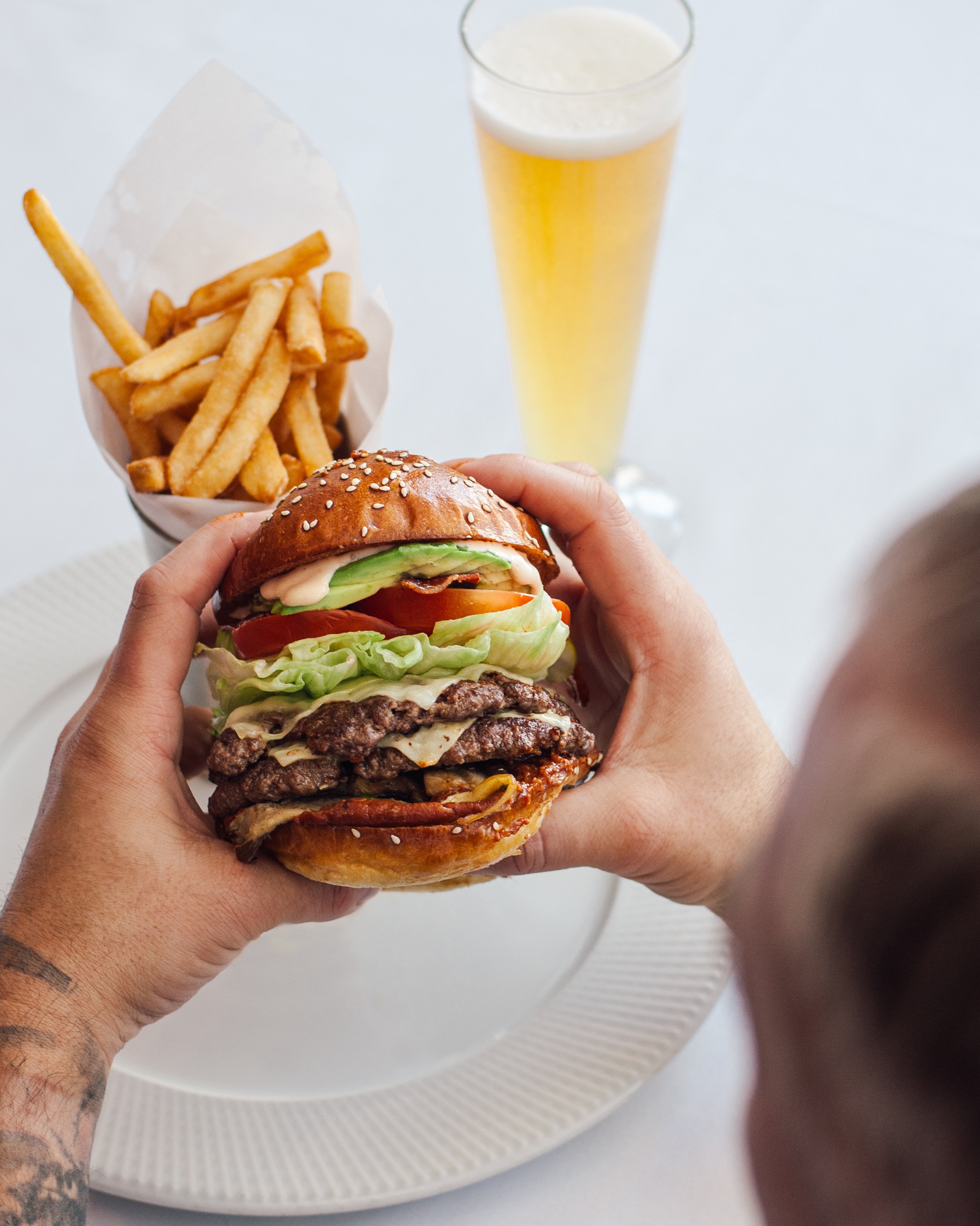 Black + Blue, toronto, food, table, cocktails, drinks, restaurant, burger, beer