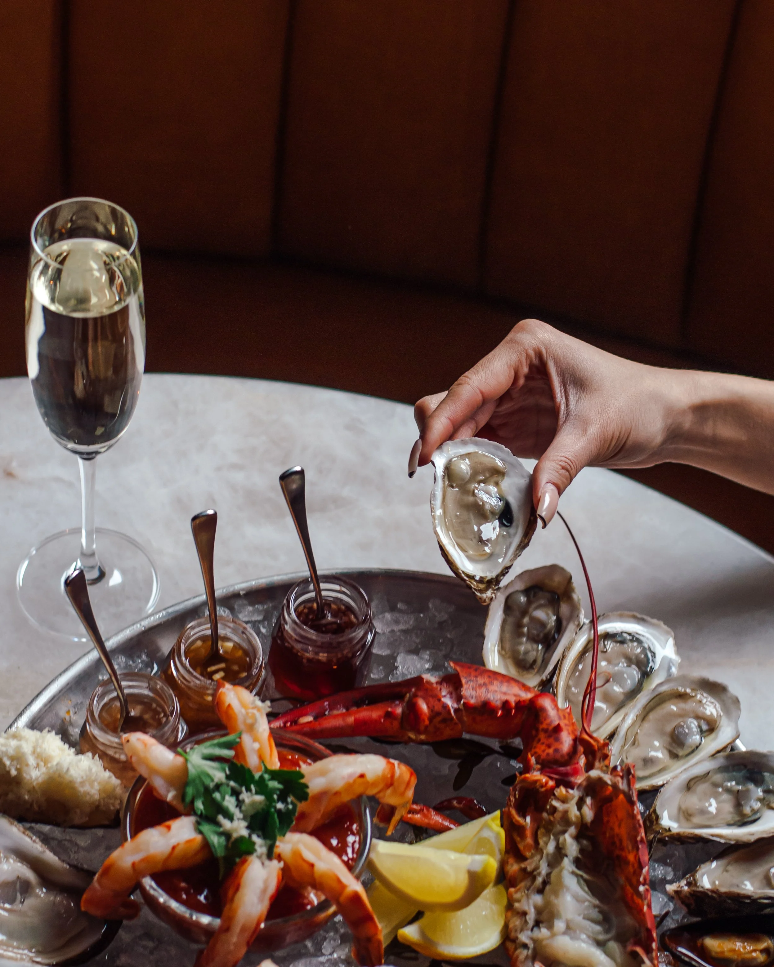Pink Sky, Toronto, restaurant, food, seafood, king street, oysters, mussels, shrimp, lobster, cocktail