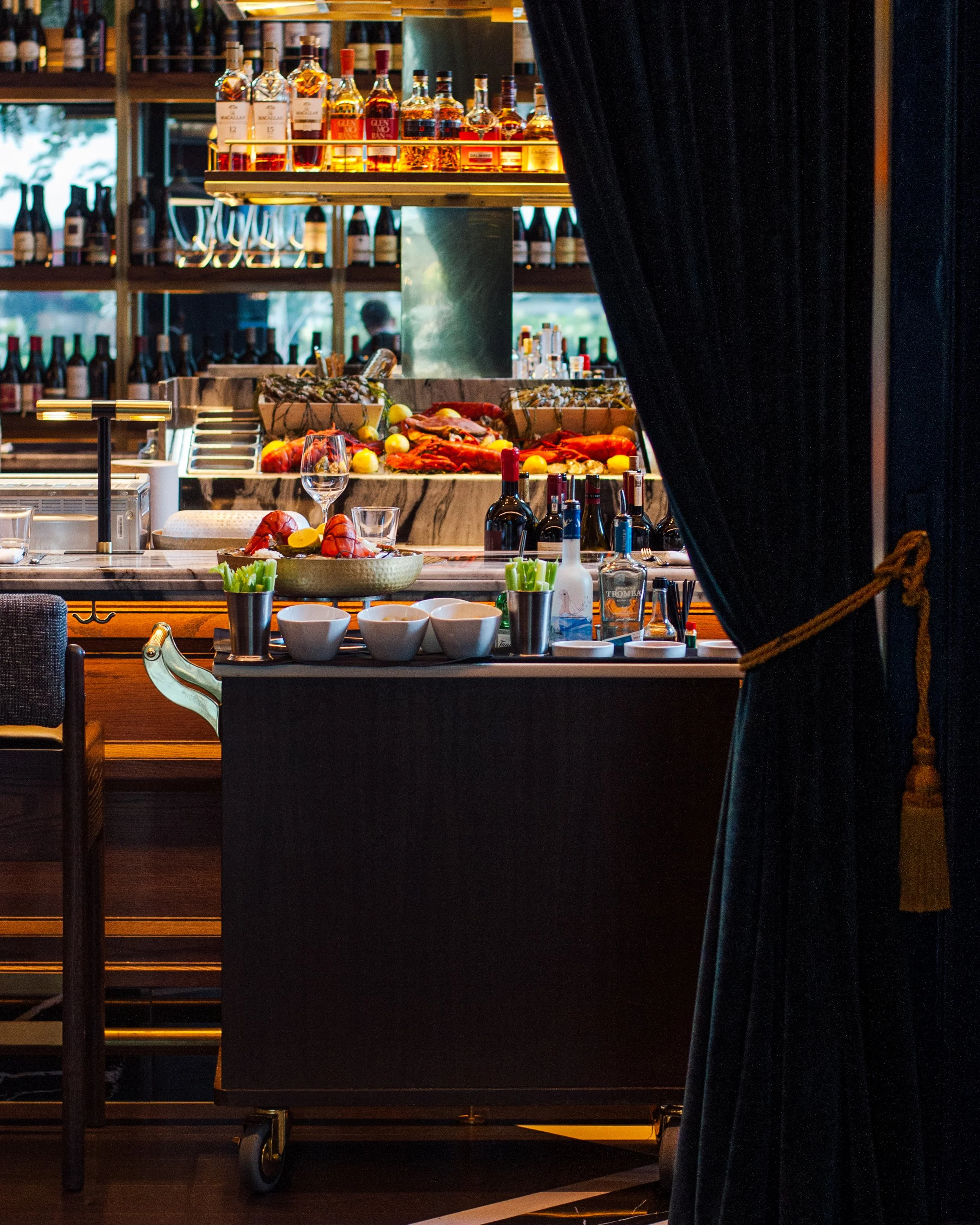 Black + Blue, toronto, food, table, oysters, cocktails, drinks, restaurant