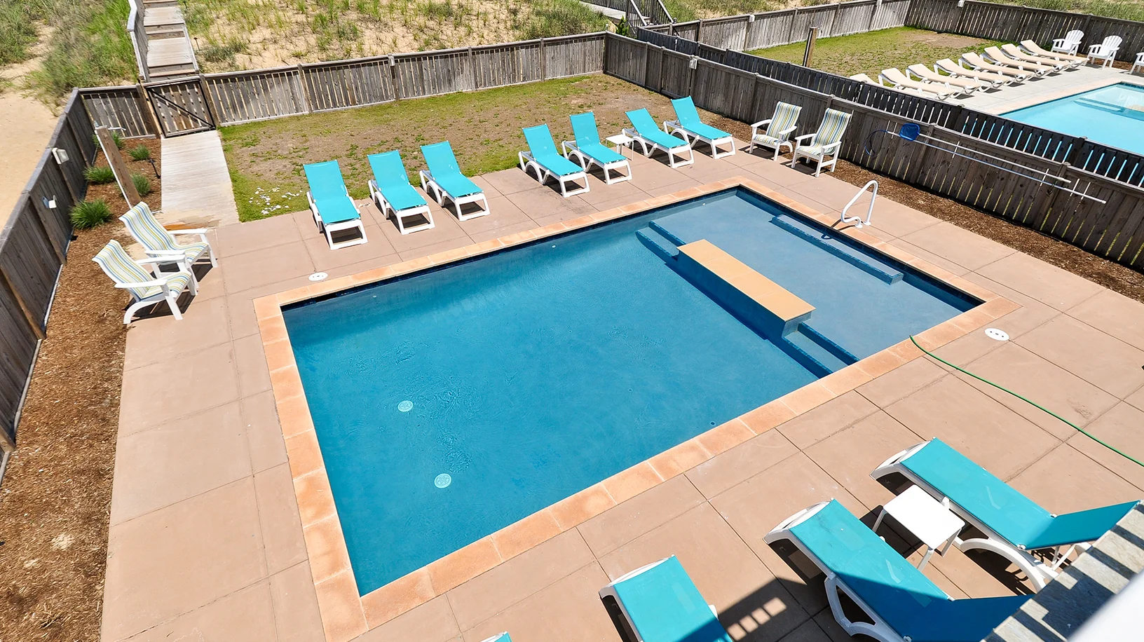 KD1409-poolview.jpg