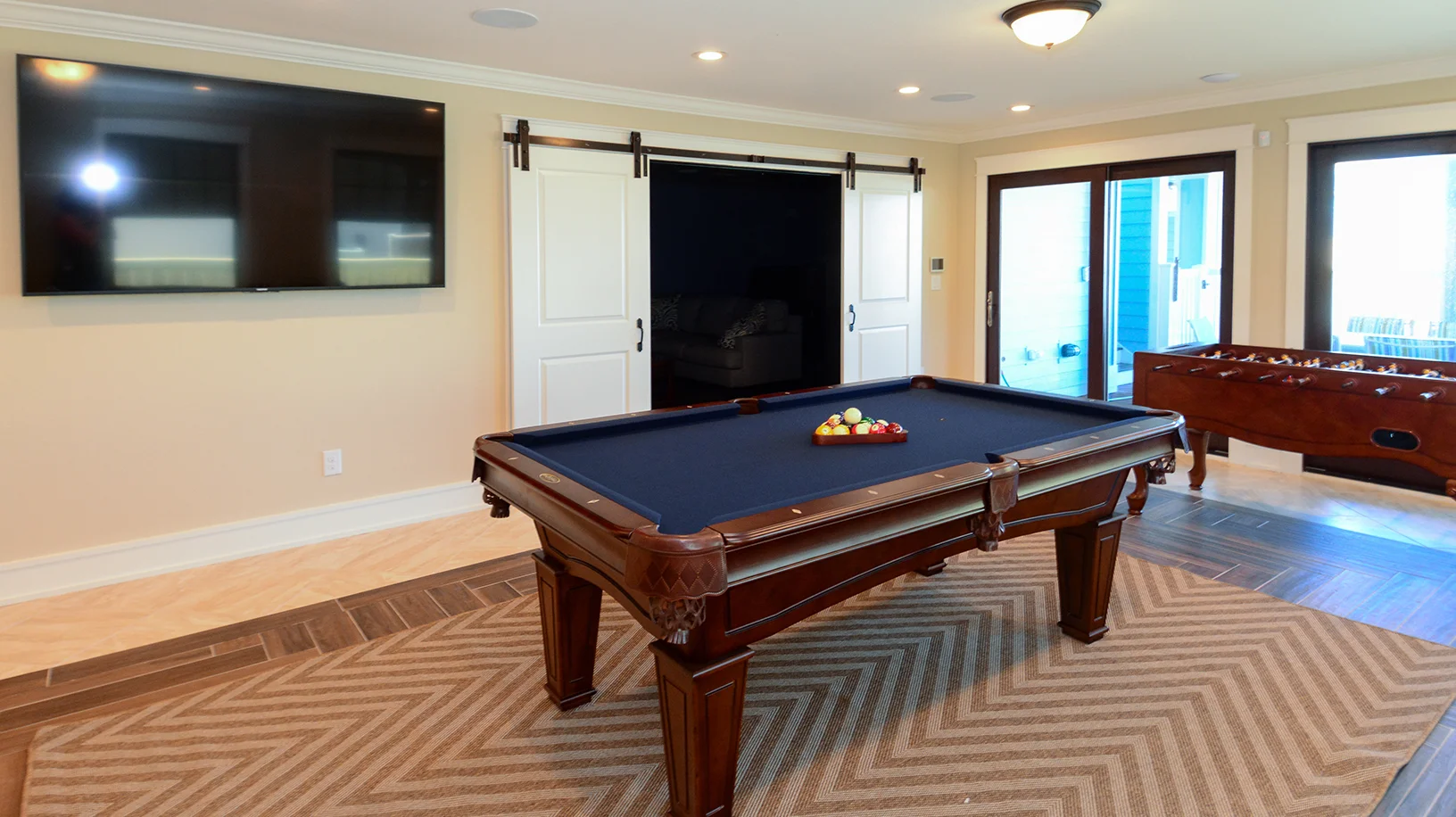 KD1629-recroom2.jpg