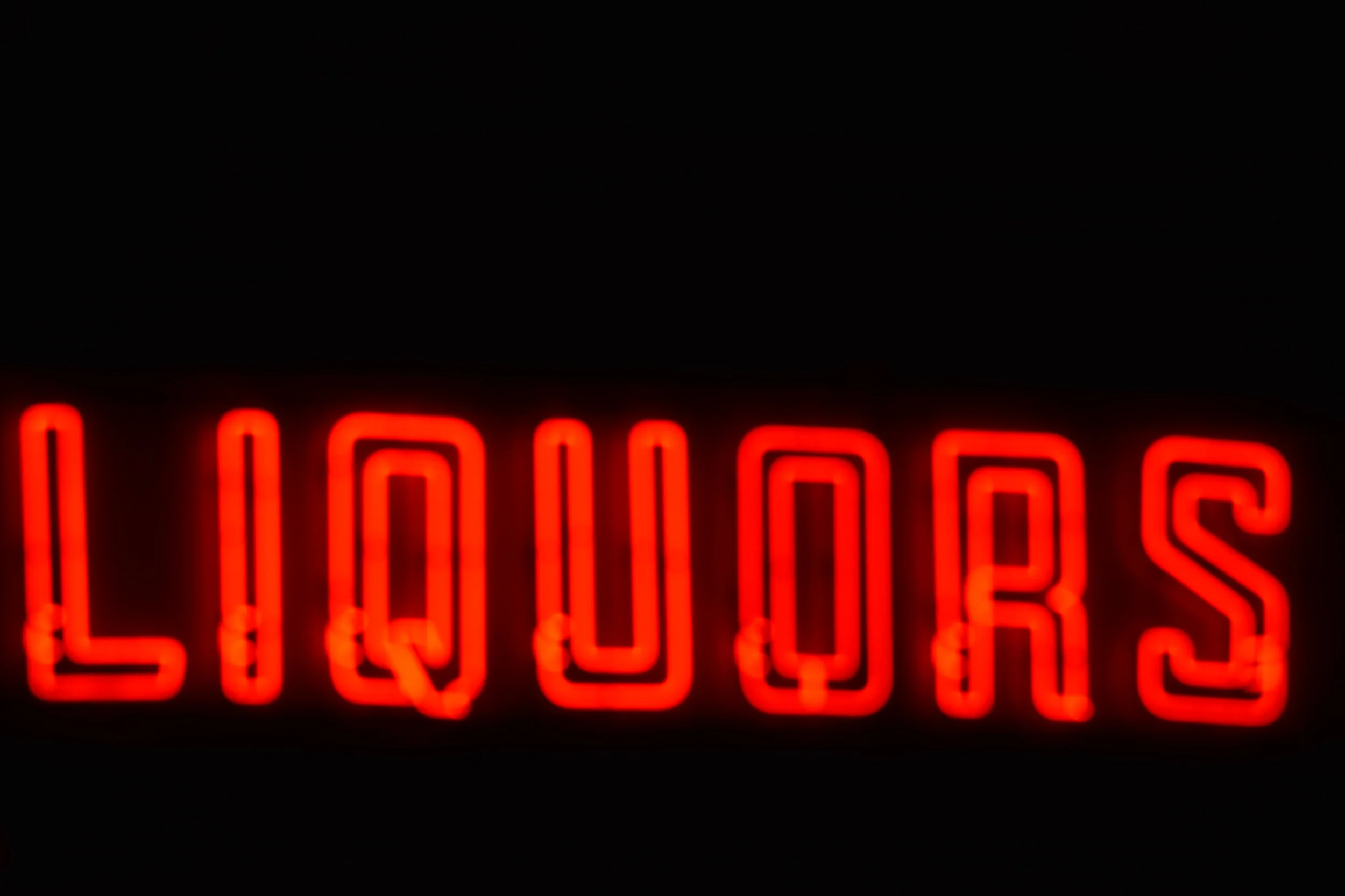 Casa Oliveira Wines & Liquors