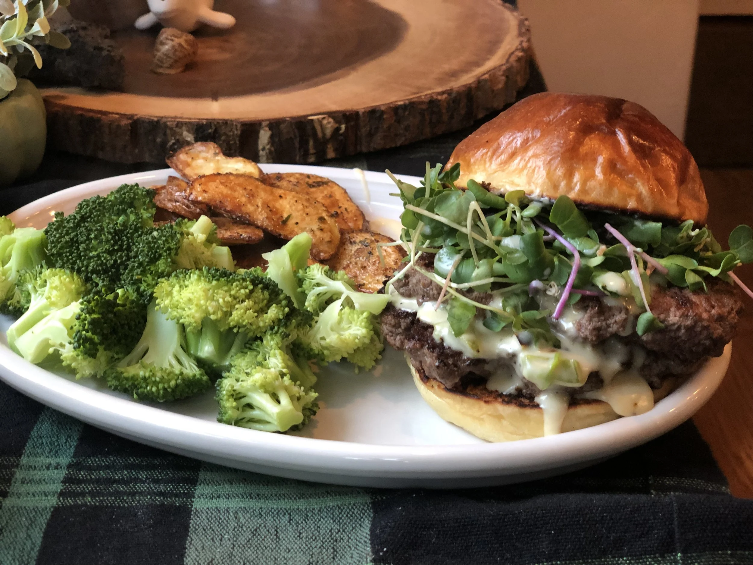 Burger Bliss; the Labor Day Guide to Deliciousness