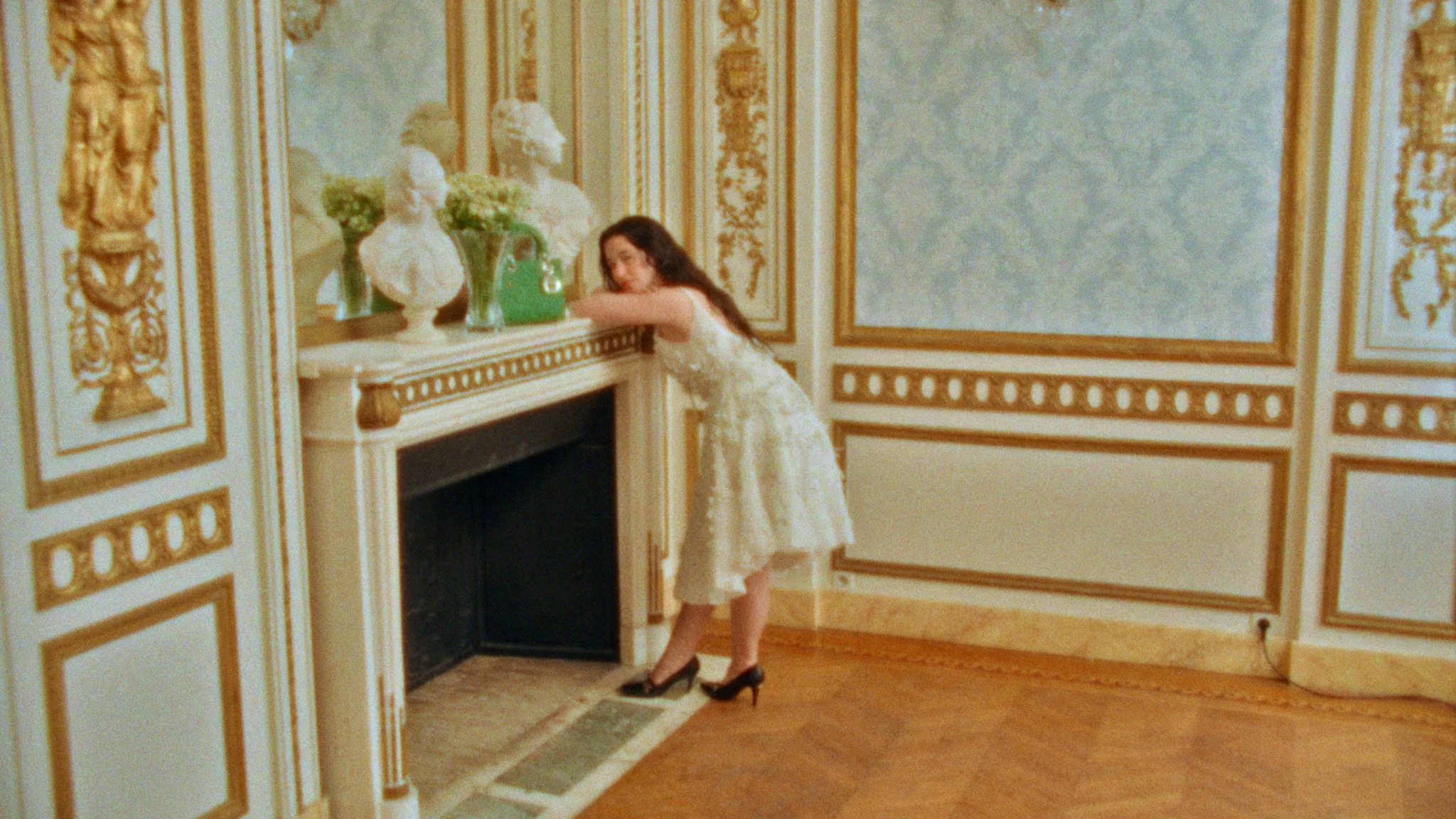 LADY DIOR MIKEY MADISON