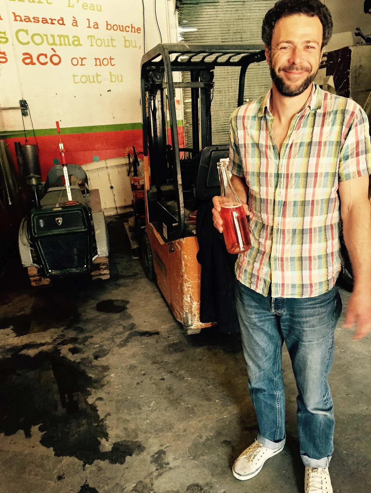 AUGUST FEATURE - DOMAINE DU POSSIBLE

Lo&iuml;c Roure is tall, dr&ocirc;le, playful, serious and not serious at the same time.  Wines are sometimes  a reflection of the vigneron and here they certainly are. 

Lo&iuml;c and his friend Edouard Laffitte