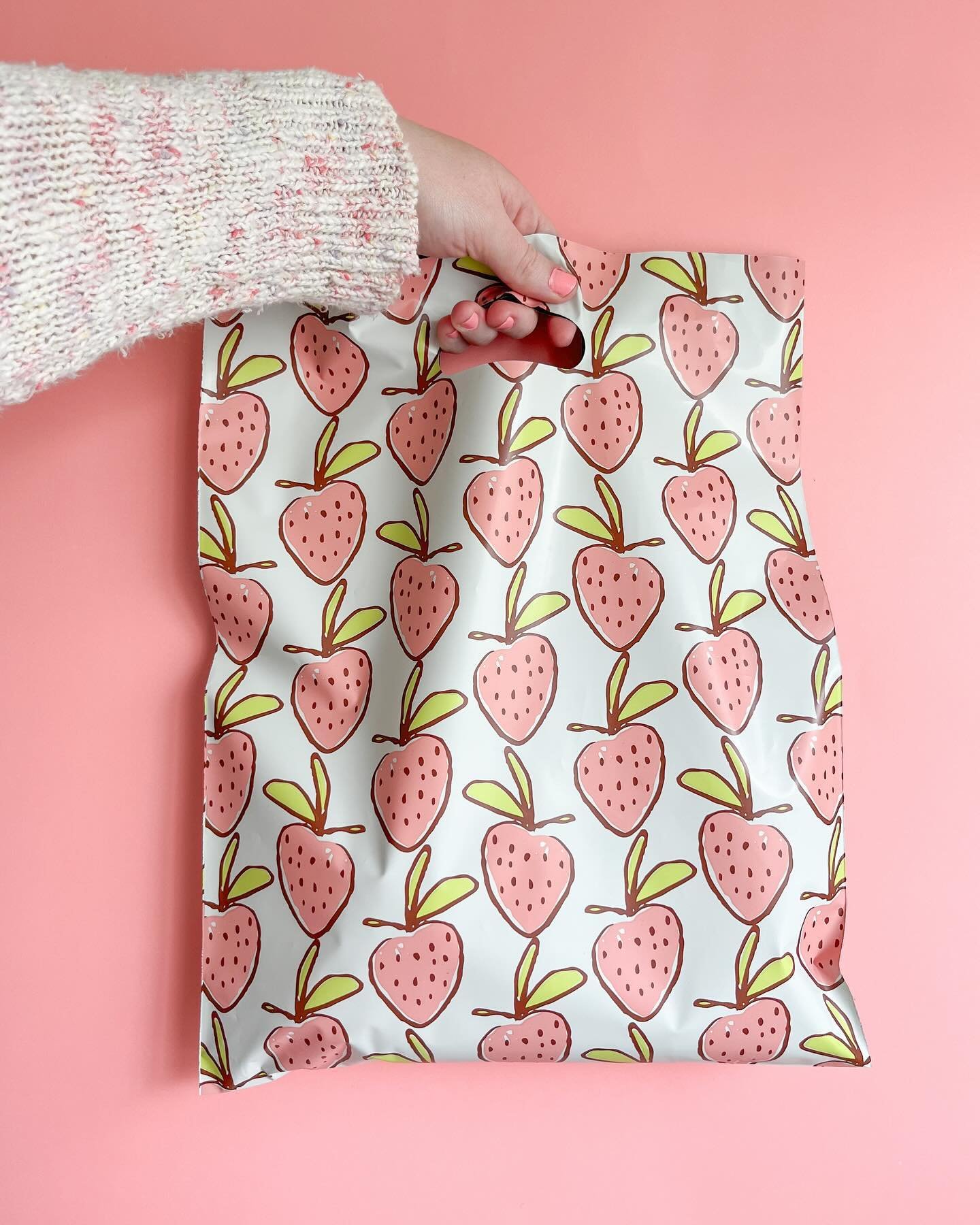 Our two new merchandise bags will be available TOMORROW at 11am est along with our summer collection of mailers &amp; insert cards!🍓🎀 These shopping bags are perfect for pop up events, markets, retail shops &amp; more! We&rsquo;ve had lots of reque