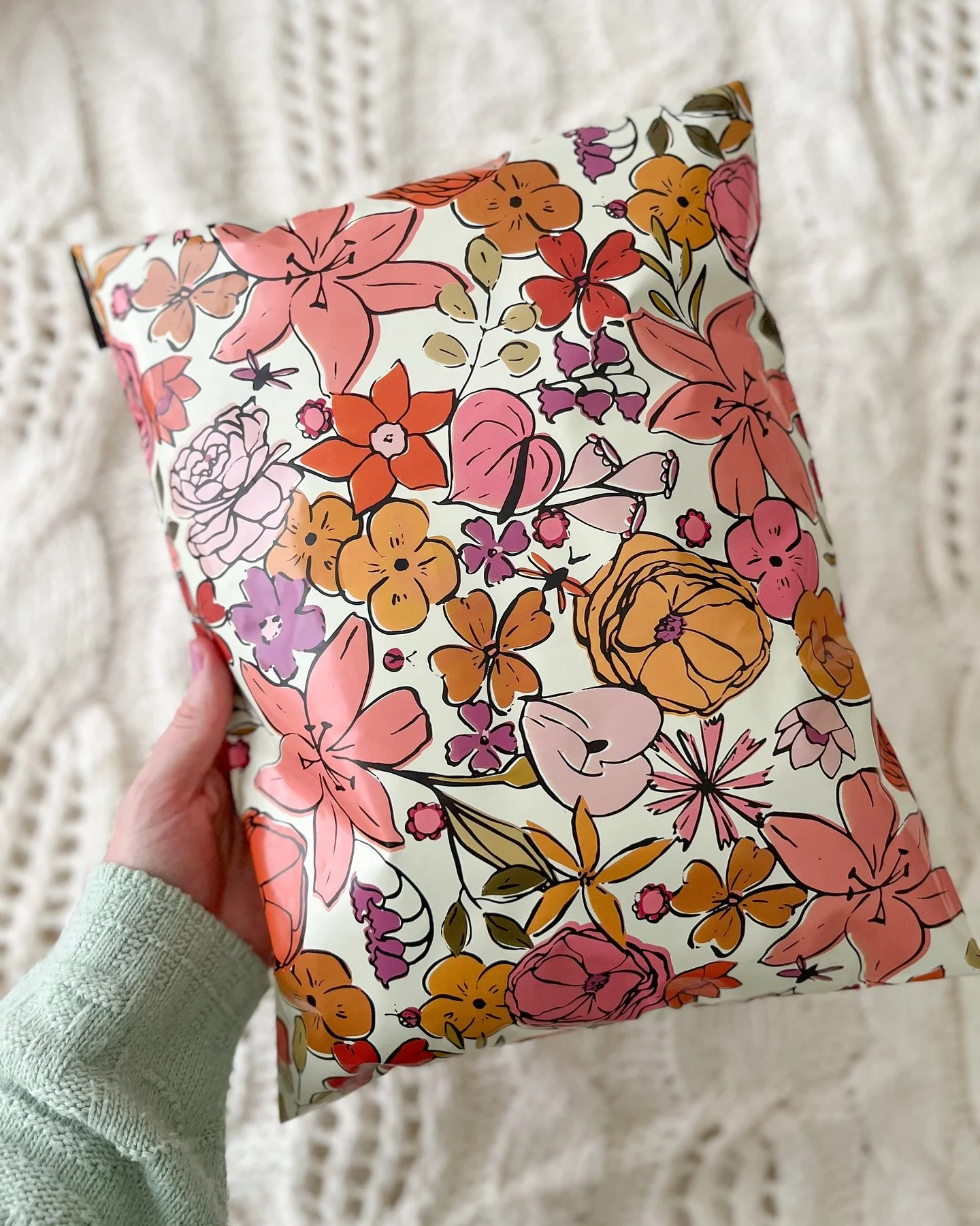 Surprise! Harvest Bloom is making a comeback and this time we&rsquo;ll have it in sizes 6x9, 10x13 and 14.5x19!!!🍁🌼🍃 Available this Friday, 8/1 @ 10am est! Who&rsquo;s excited?!

Design by @gabrielleneildesign 💟