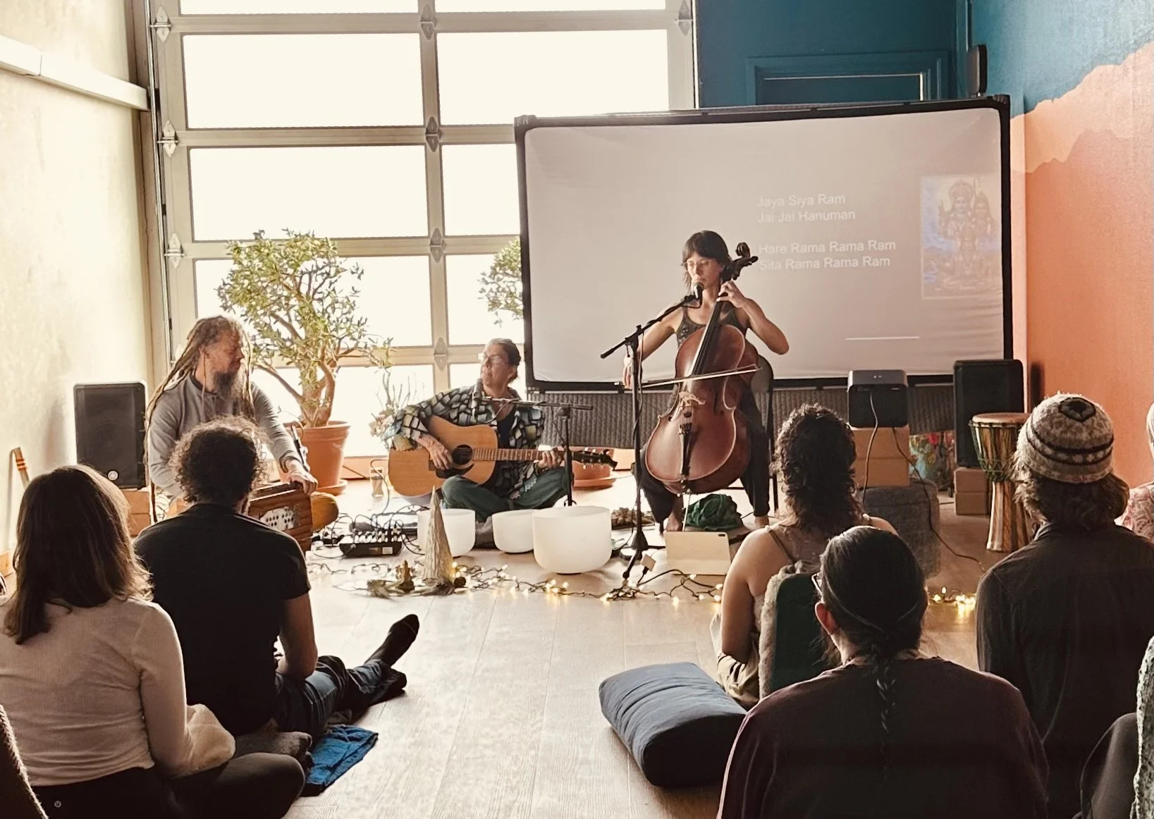 kirtan pic at APY.jpg
