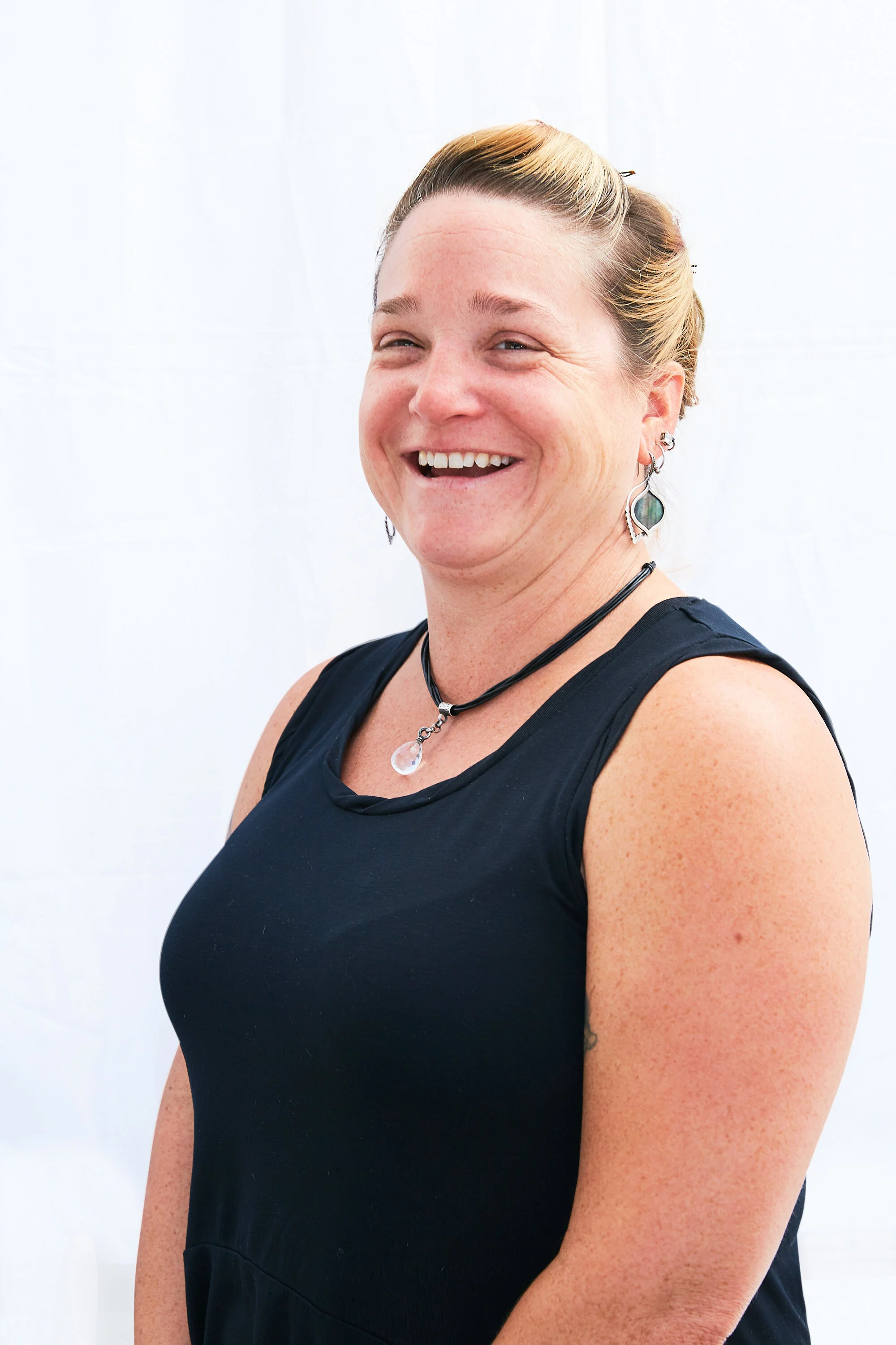 201900910_Workbench_Headshots_ALI_SCONTRINO_370_60.jpg