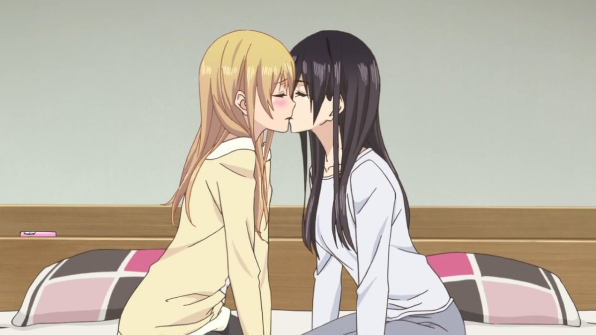Romantic Shoujo Anime Kiss GIF  GIFDBcom