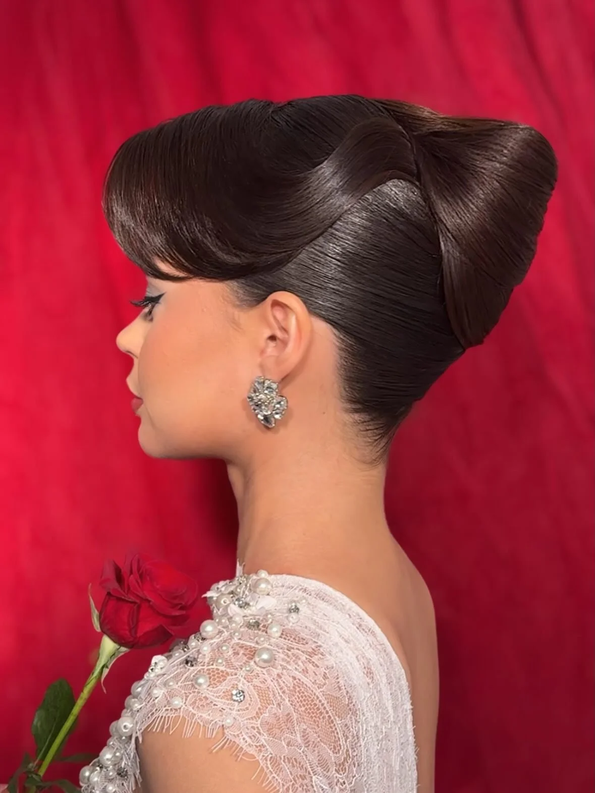 This February 🌹my love language is sleek, glossy, ultra-polished updos.

Spent a lovely day with @estilobeautyinc and @styledbyash.yeg crating and practicing some new looks. Taking advantage of off season and getting familiar with some of the looks 