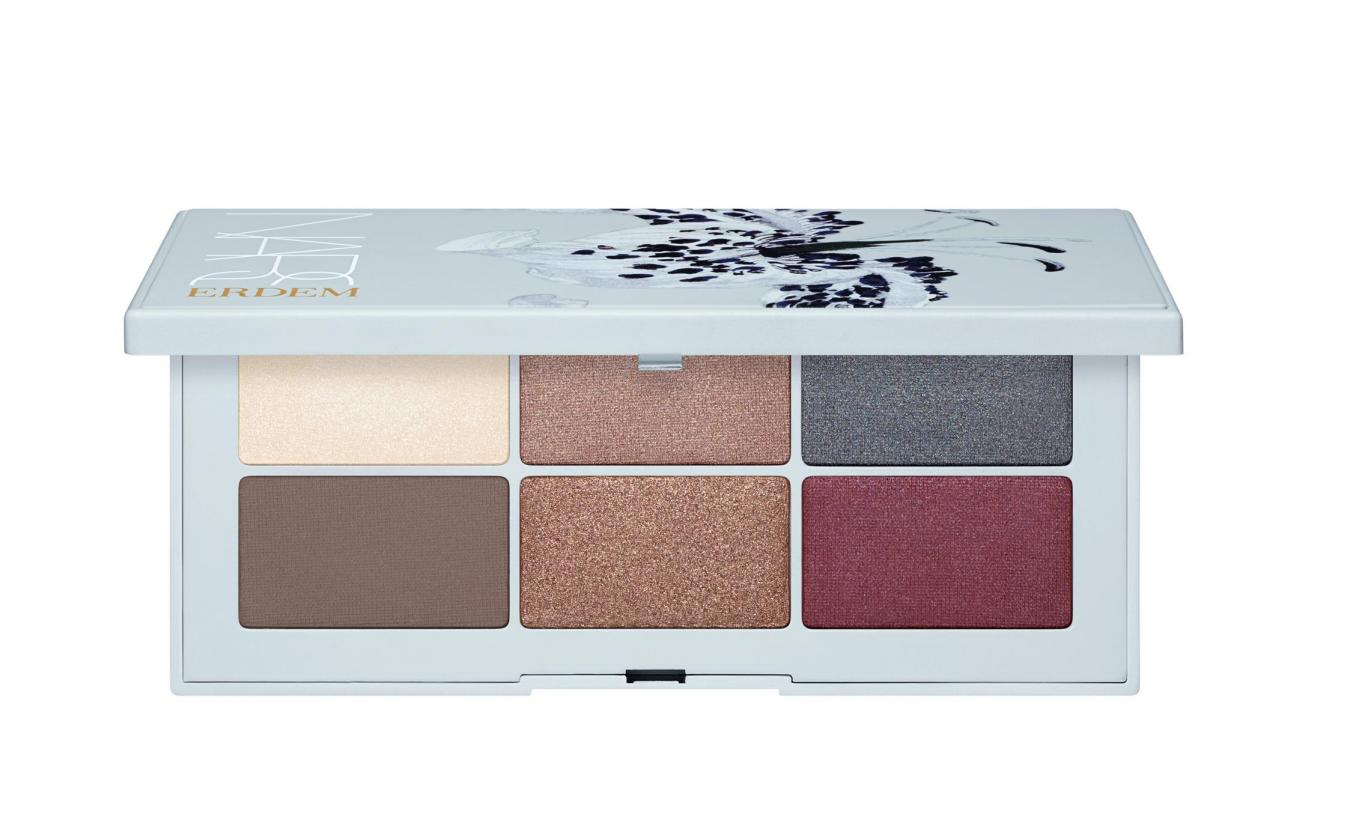 Erdem I NARS Eyeshadow Palette in Fleur Fatale. We love the diversity of a NARS palette. Especially when it’s a fashion collaboration. You can go warm-toned, cool-toned, or totally out of your comfort zone with burgundy.