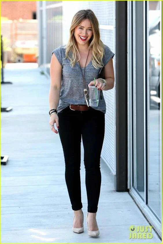 Outfits For Short And Curvy Clothes For Short Curvy Figures 2025