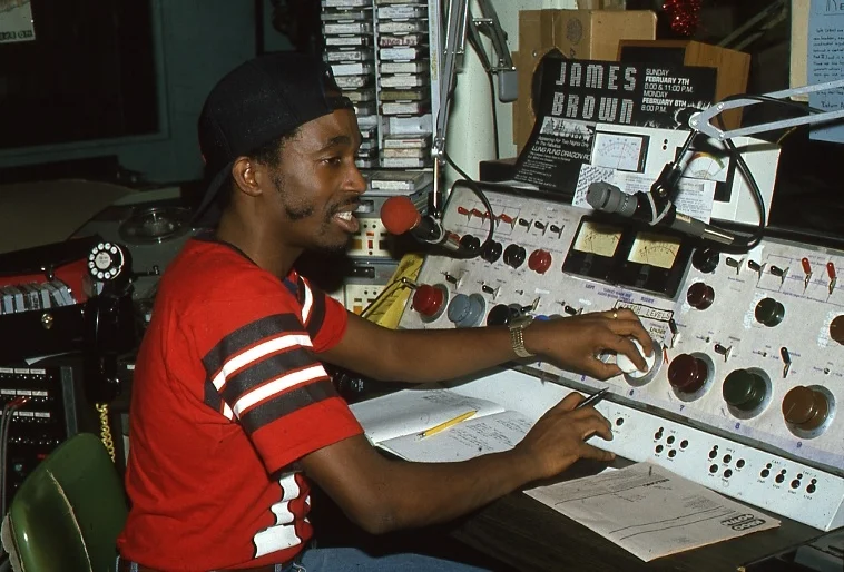 KBOO_Photographs_Slides _Folder1_1980s_128.jpg