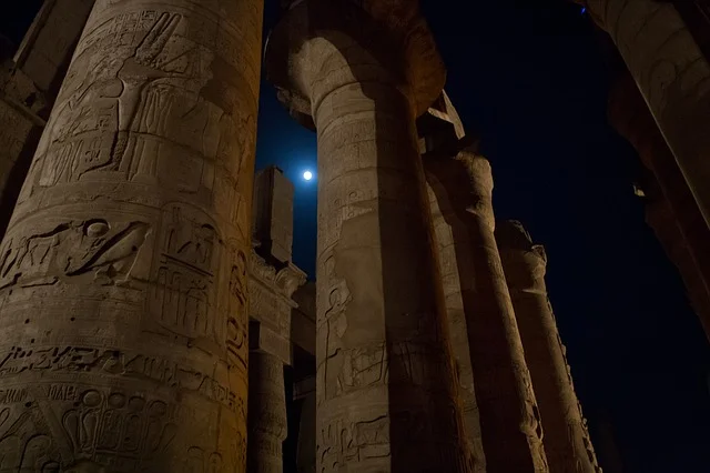 "know thyself": temple of Luxor's ancient advice (CC0 Creative Commons)