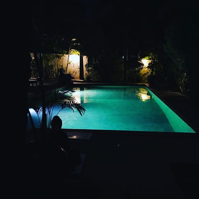 Night swimming at Baan Jasmine what a great way to finish the day! #kohsamui #singaporeairlines #bangkokairways #britishairwayscabincrew