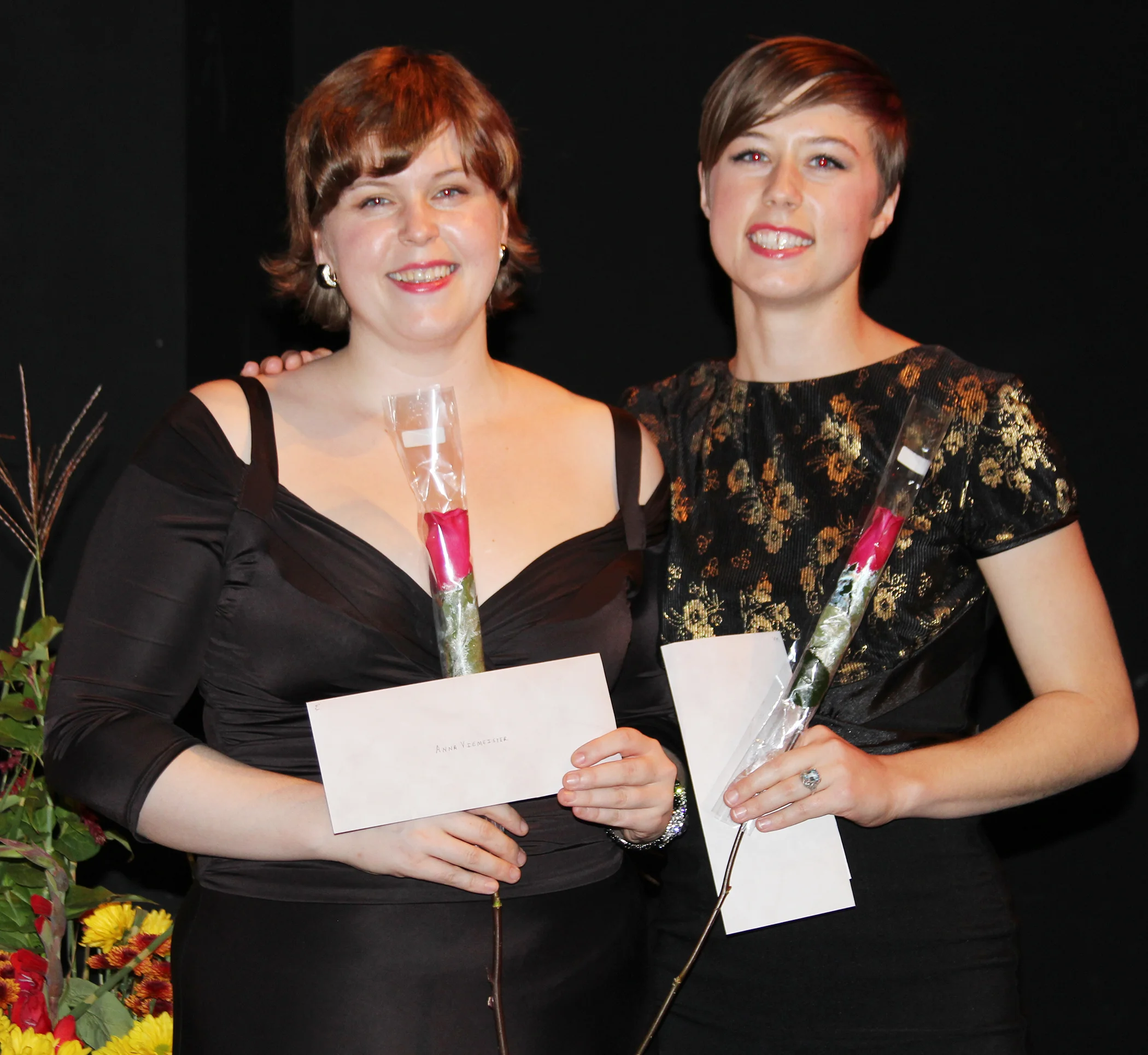 Viemeister sisters, two of the winners of Encouragement Awards