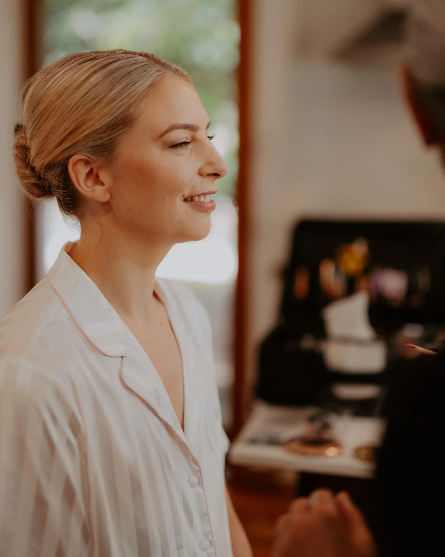 ✨There is a specific kind of magic that happens in the makeup chair before the dress goes on.

Beyond all the products, my favorite part of any wedding morning is refining the details that make you feel most like you.

Being a bridal artist is about 