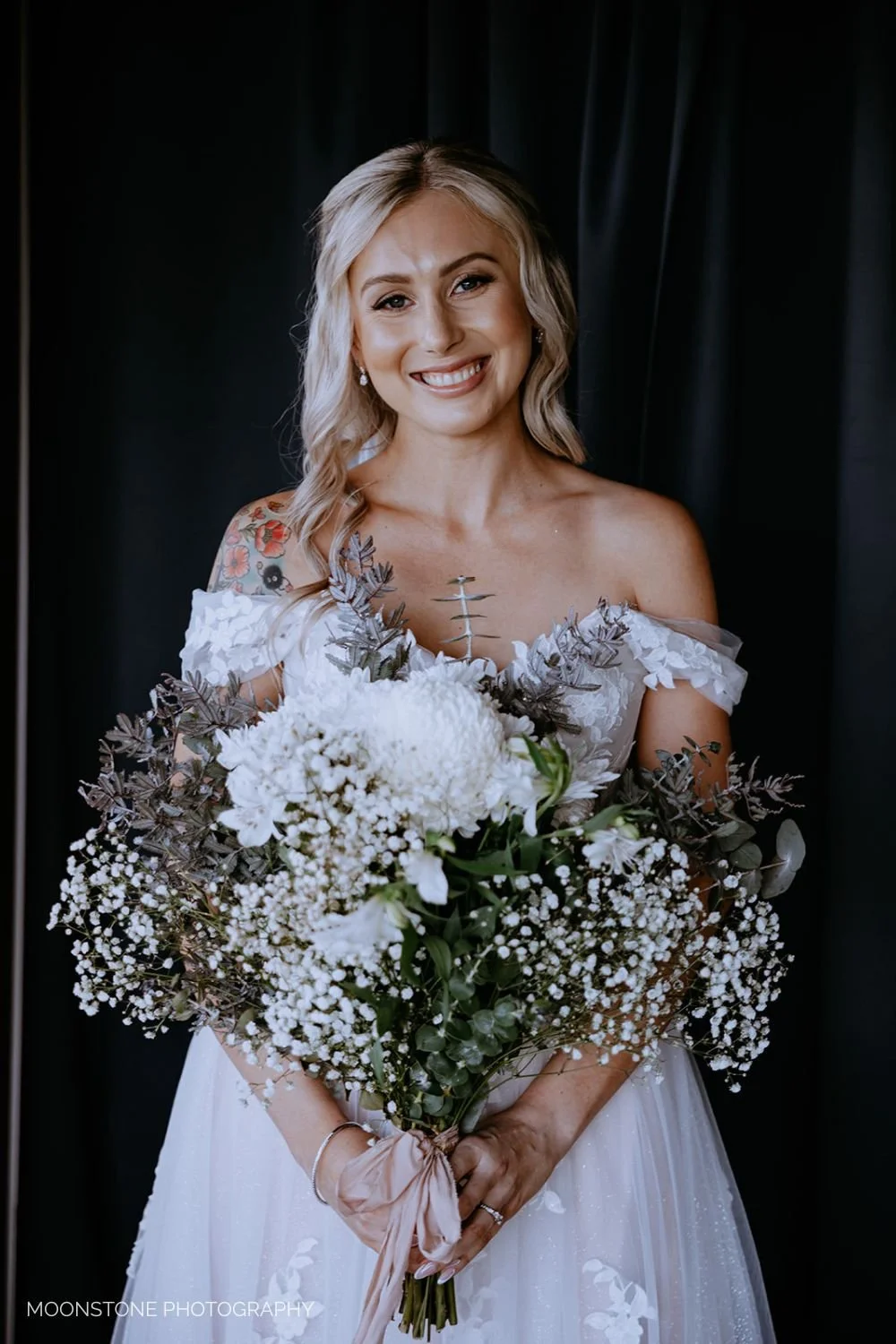 A luminous bridal makeup look designed for Spicers Clovelly on the Sunshine Coast Hinterland. This artistry focuses on breathable, high-definition skin and a refined soft-glam finish that transitions beautifully from the ceremony to the reception. Wi