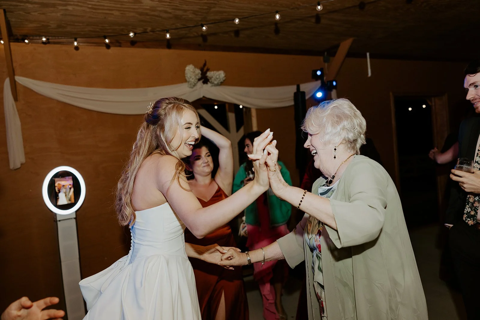 Rachel & Will Wedding Sneak Peeks 121.jpg