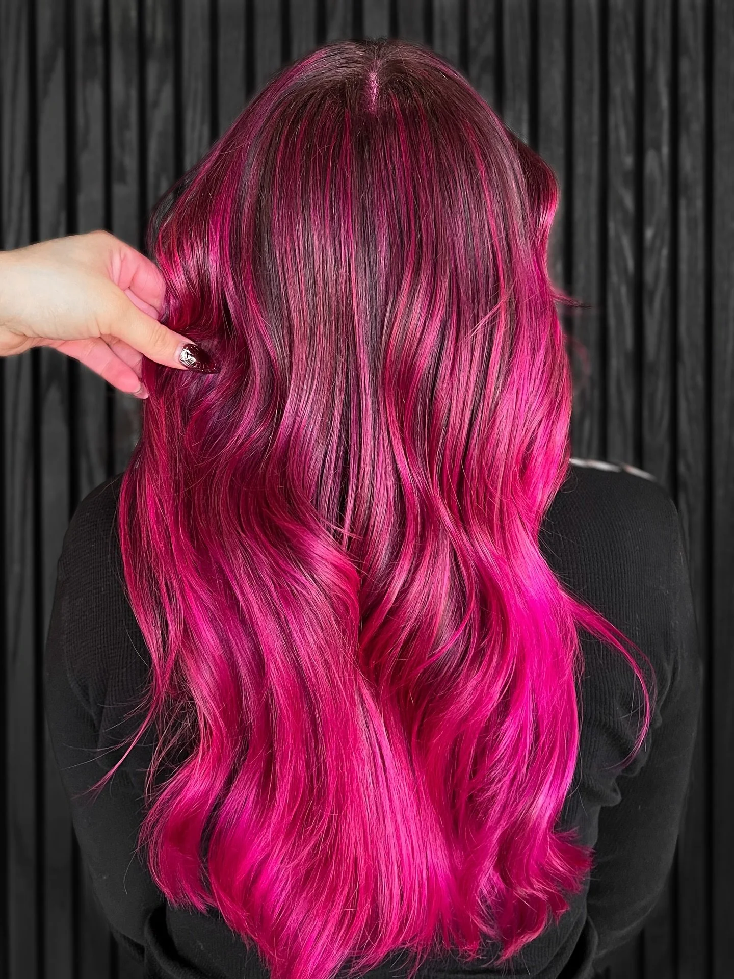 Freedom To Be Fuchsia 💗🎀🧞&zwj;♀️
.
. 
HAIR by @your.hair.angel.a 
#HOFsalon
#HausOfFlint
#AlternativeHairSalonUtah
#SaltLakeCityHair
#PinkHairColor